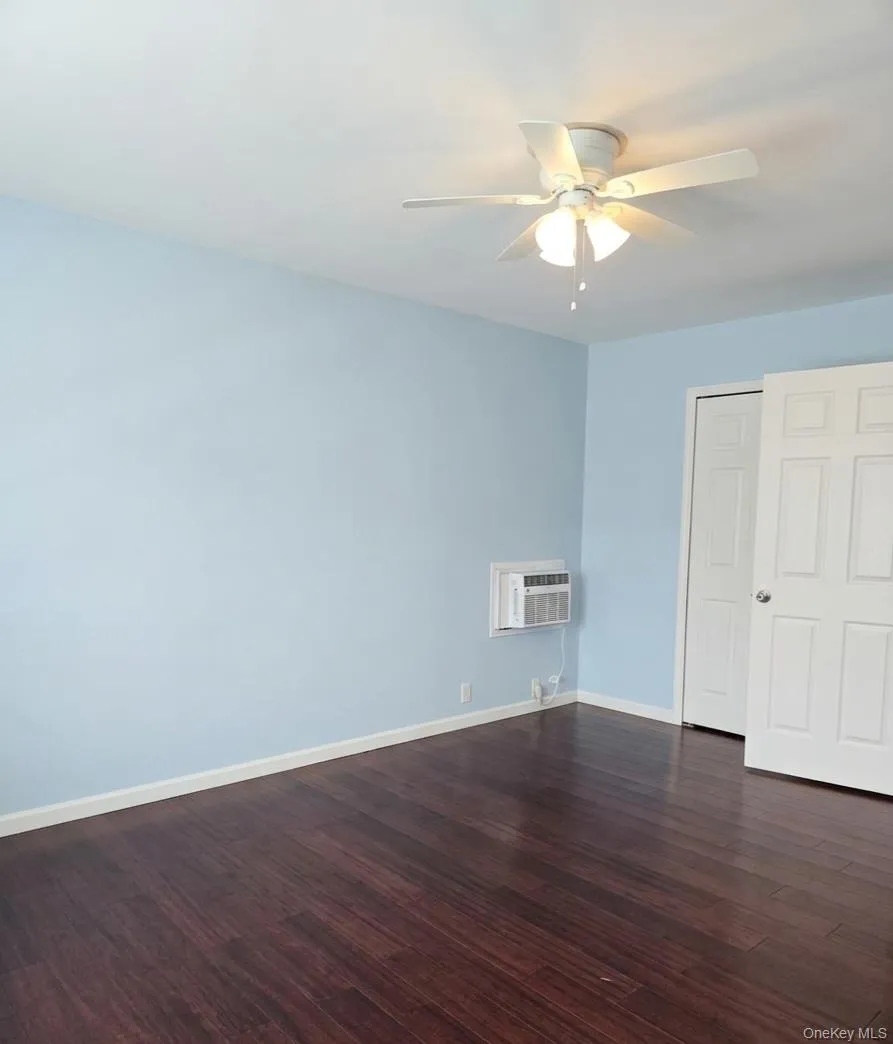92-10 212th Place, New York, NY, 2 Bedrooms Bedrooms, 8 Rooms Rooms,1 BathroomBathrooms,Residential,For Rent,212th,0,1036805 92-10 212th Place, New York, NY, 2 Bedrooms Bedrooms, 8 Rooms Rooms,1 BathroomBathrooms,Residential,For Rent,212th,0,1036805