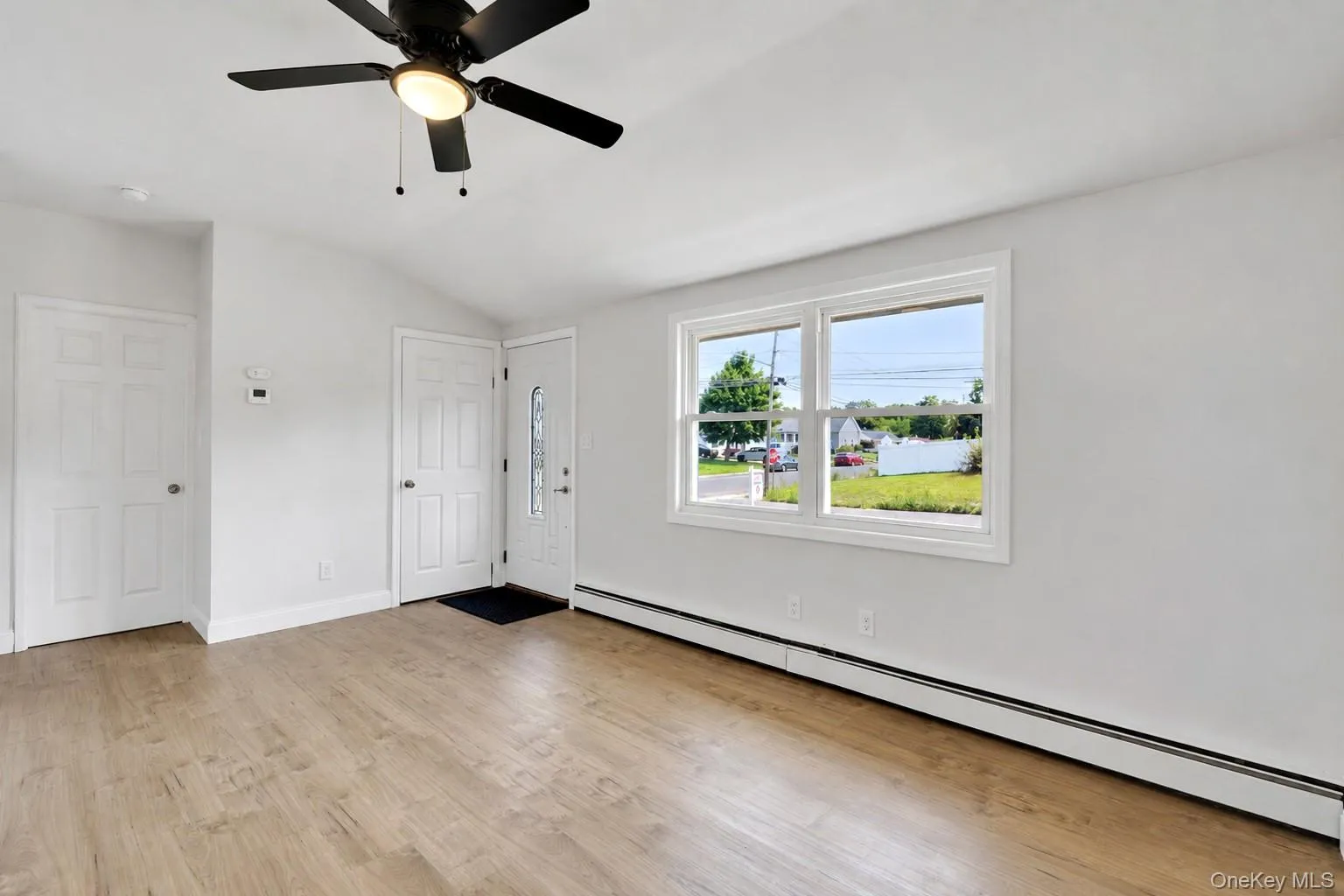 14 Marie Lane, Islip, NY, 4 Bedrooms Bedrooms, 6 Rooms Rooms,1 BathroomBathrooms,Residential,For Rent,Marie,0,1036809 14 Marie Lane, Islip, NY, 4 Bedrooms Bedrooms, 6 Rooms Rooms,1 BathroomBathrooms,Residential,For Rent,Marie,0,1036809
