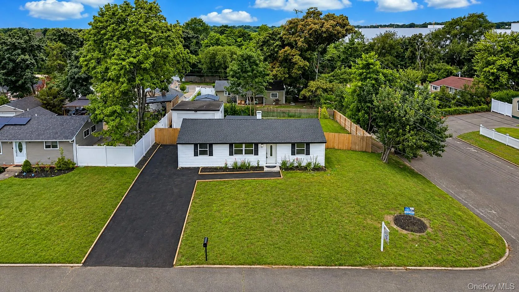 14 Marie Lane, Islip, NY, 4 Bedrooms Bedrooms, 6 Rooms Rooms,1 BathroomBathrooms,Residential,For Rent,Marie,0,1036809 14 Marie Lane, Islip, NY, 4 Bedrooms Bedrooms, 6 Rooms Rooms,1 BathroomBathrooms,Residential,For Rent,Marie,0,1036809