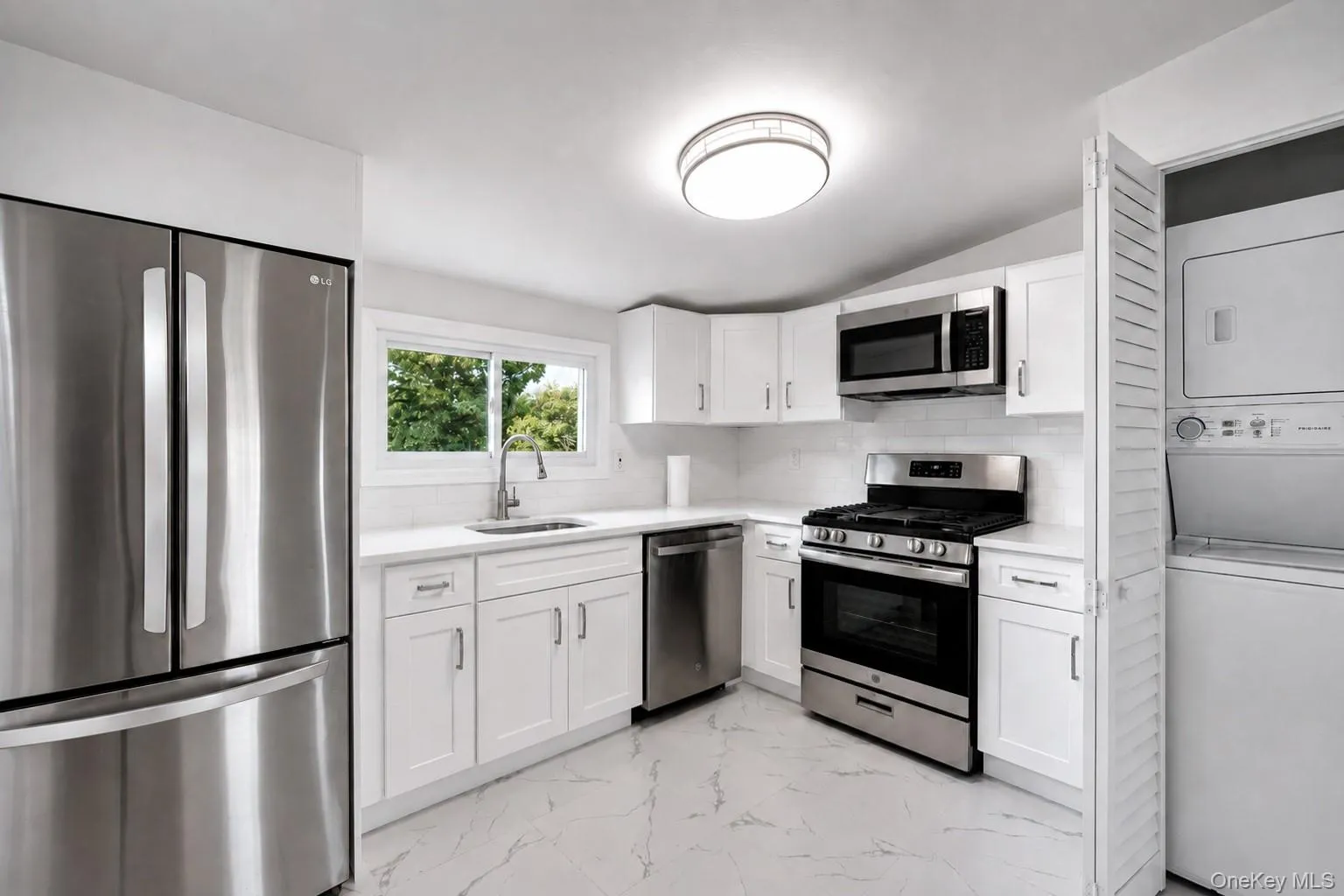 14 Marie Lane, Islip, NY, 4 Bedrooms Bedrooms, 6 Rooms Rooms,1 BathroomBathrooms,Residential,For Rent,Marie,0,1036809 14 Marie Lane, Islip, NY, 4 Bedrooms Bedrooms, 6 Rooms Rooms,1 BathroomBathrooms,Residential,For Rent,Marie,0,1036809