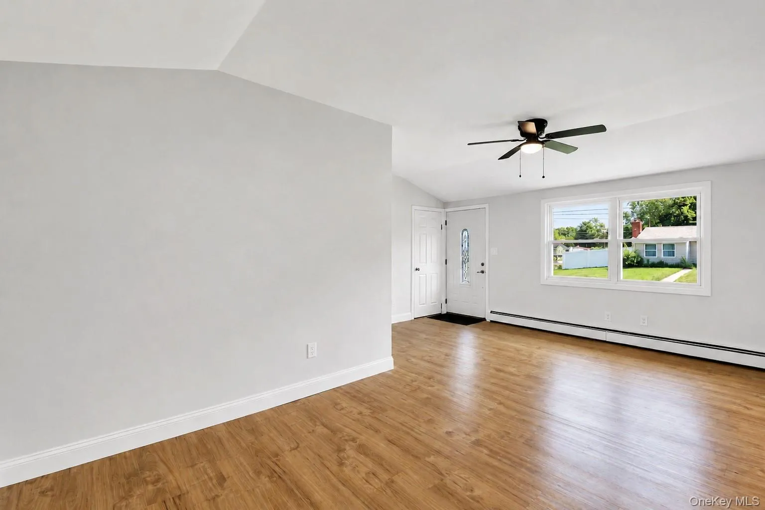 14 Marie Lane, Islip, NY, 4 Bedrooms Bedrooms, 6 Rooms Rooms,1 BathroomBathrooms,Residential,For Rent,Marie,0,1036809 14 Marie Lane, Islip, NY, 4 Bedrooms Bedrooms, 6 Rooms Rooms,1 BathroomBathrooms,Residential,For Rent,Marie,0,1036809