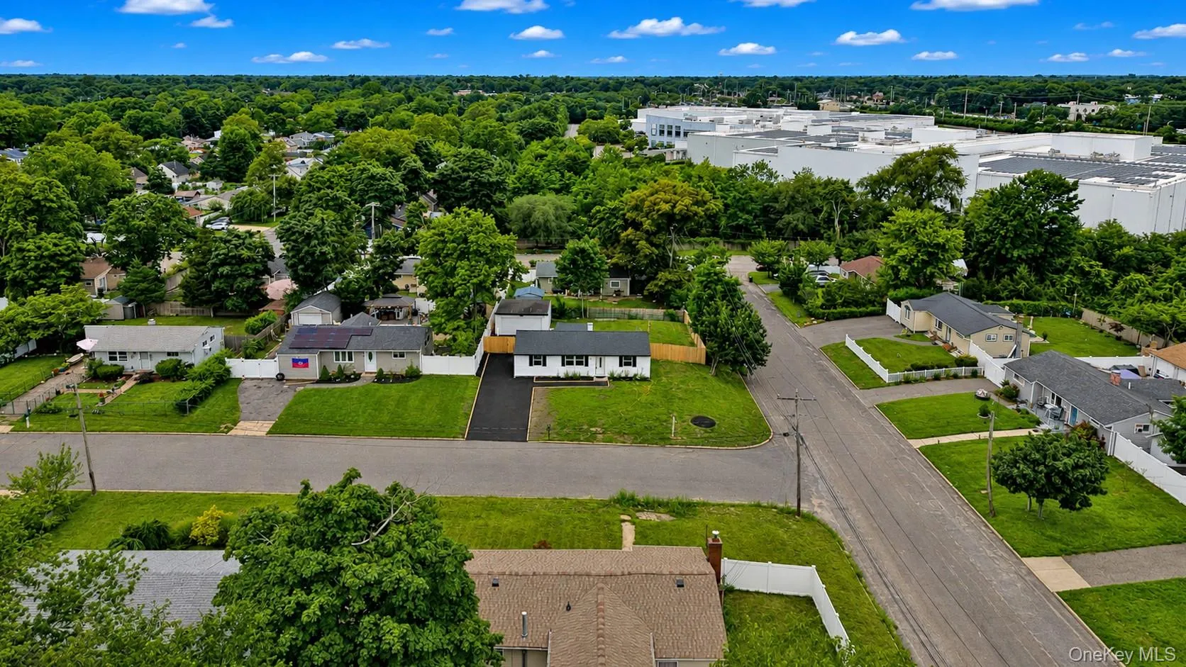 14 Marie Lane, Islip, NY, 4 Bedrooms Bedrooms, 6 Rooms Rooms,1 BathroomBathrooms,Residential,For Rent,Marie,0,1036809 14 Marie Lane, Islip, NY, 4 Bedrooms Bedrooms, 6 Rooms Rooms,1 BathroomBathrooms,Residential,For Rent,Marie,0,1036809