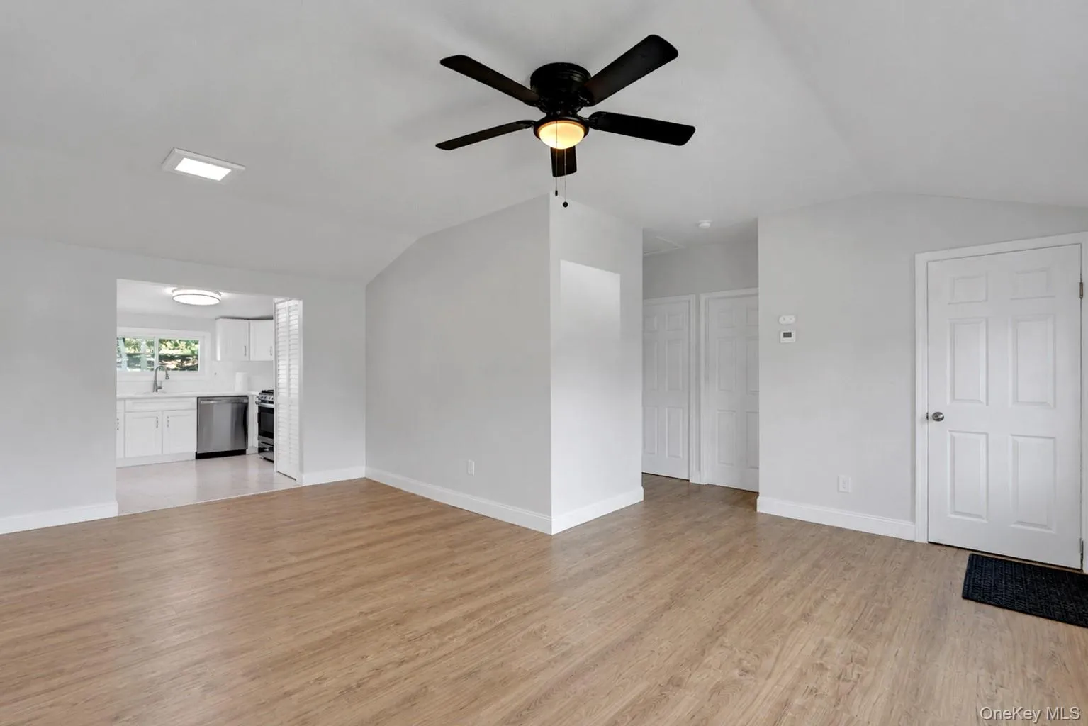 14 Marie Lane, Islip, NY, 4 Bedrooms Bedrooms, 6 Rooms Rooms,1 BathroomBathrooms,Residential,For Rent,Marie,0,1036809 14 Marie Lane, Islip, NY, 4 Bedrooms Bedrooms, 6 Rooms Rooms,1 BathroomBathrooms,Residential,For Rent,Marie,0,1036809