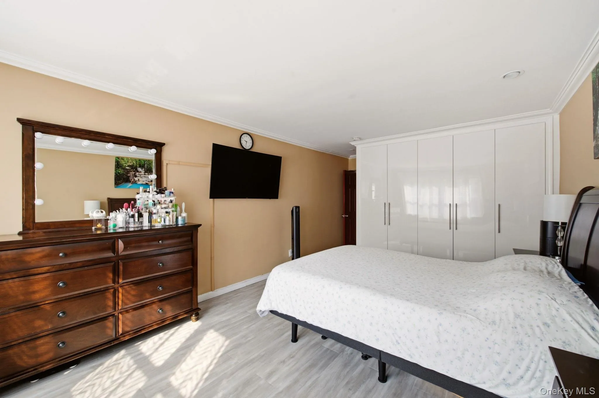 180 South Middle Neck, North Hempstead, NY, 1 Bedroom Bedrooms, 5 Rooms Rooms,1 BathroomBathrooms,Residential,For Rent,South Middle Neck,0,1036810 180 South Middle Neck, North Hempstead, NY, 1 Bedroom Bedrooms, 5 Rooms Rooms,1 BathroomBathrooms,Residential,For Rent,South Middle Neck,0,1036810