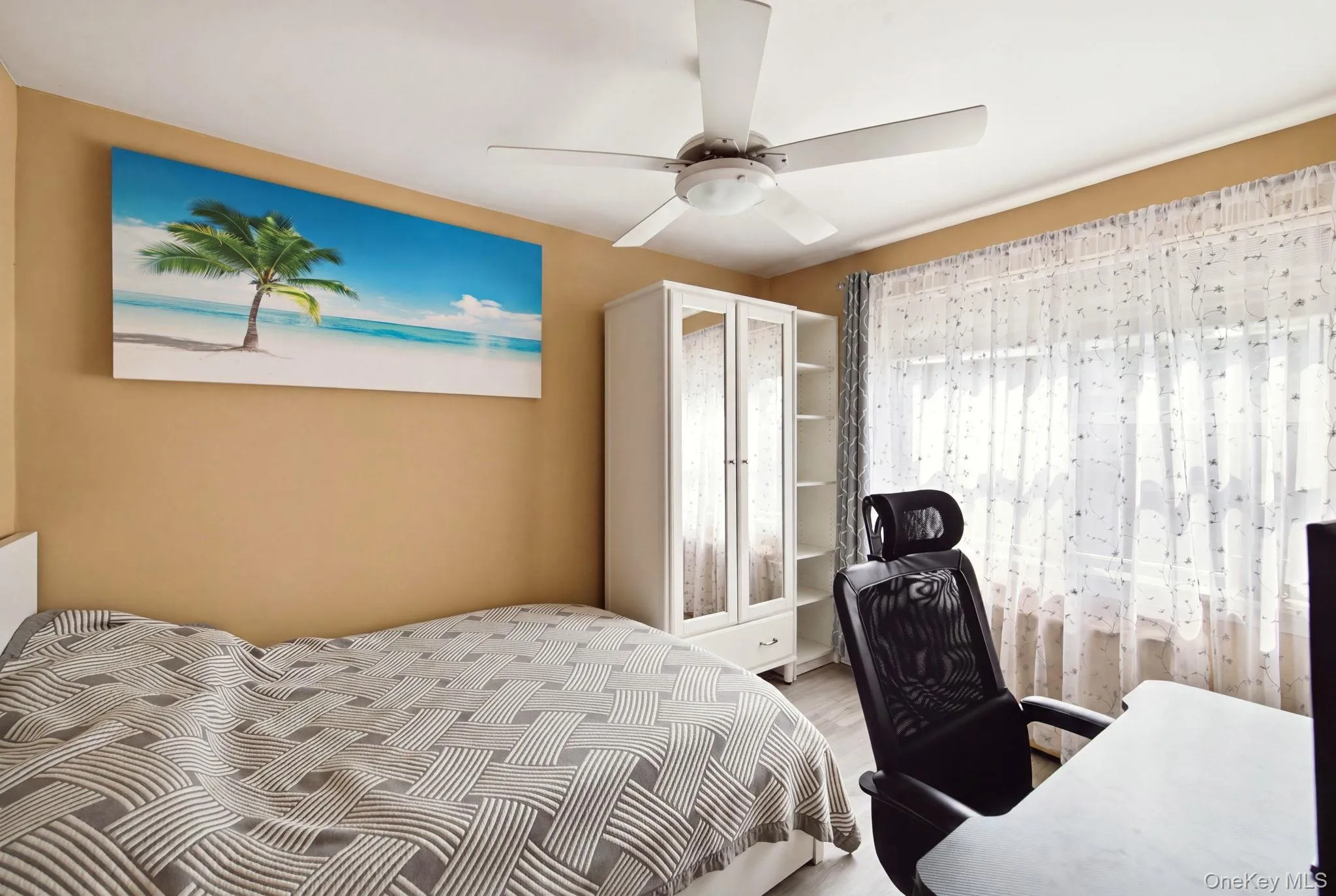 180 South Middle Neck, North Hempstead, NY, 1 Bedroom Bedrooms, 5 Rooms Rooms,1 BathroomBathrooms,Residential,For Rent,South Middle Neck,0,1036810 180 South Middle Neck, North Hempstead, NY, 1 Bedroom Bedrooms, 5 Rooms Rooms,1 BathroomBathrooms,Residential,For Rent,South Middle Neck,0,1036810