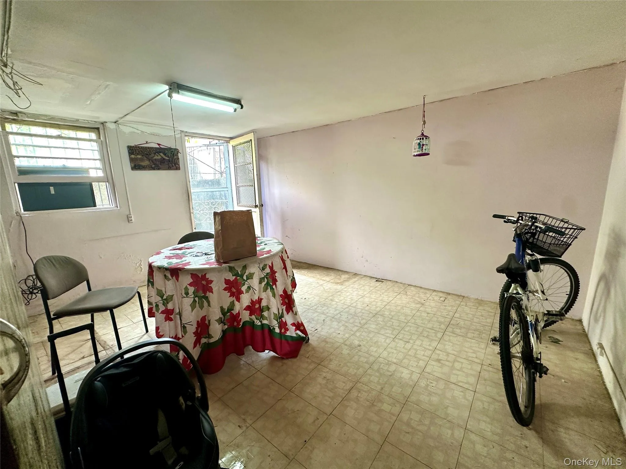 97-33 42nd Avenue, New York, NY, 3 Bedrooms Bedrooms, 6 Rooms Rooms,1 BathroomBathrooms,Residential,For Rent,42nd,0,1036812 97-33 42nd Avenue, New York, NY, 3 Bedrooms Bedrooms, 6 Rooms Rooms,1 BathroomBathrooms,Residential,For Rent,42nd,0,1036812