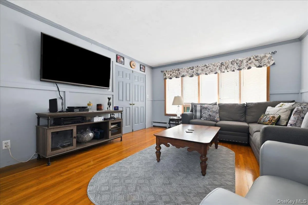 23 Hampshire Drive, Oyster Bay, NY, 4 Bedrooms Bedrooms, 10 Rooms Rooms,2 BathroomsBathrooms,Residential,For Rent,Hampshire,0,1036814 23 Hampshire Drive, Oyster Bay, NY, 4 Bedrooms Bedrooms, 10 Rooms Rooms,2 BathroomsBathrooms,Residential,For Rent,Hampshire,0,1036814