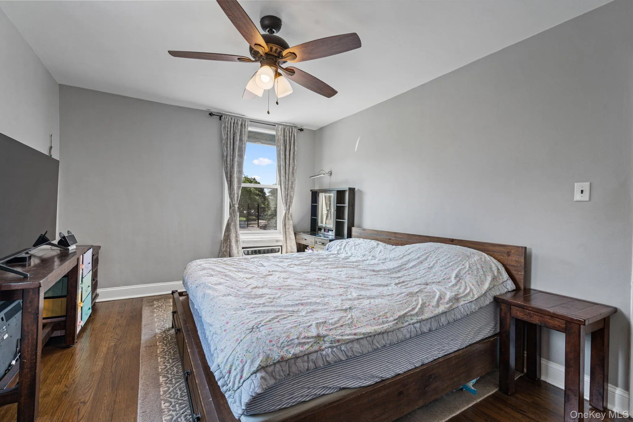 209-15 18th Avenue, New York, NY, 3 Bedrooms Bedrooms, 5 Rooms Rooms,1 BathroomBathrooms,Residential,For Rent,18th,0,1036821 209-15 18th Avenue, New York, NY, 3 Bedrooms Bedrooms, 5 Rooms Rooms,1 BathroomBathrooms,Residential,For Rent,18th,0,1036821