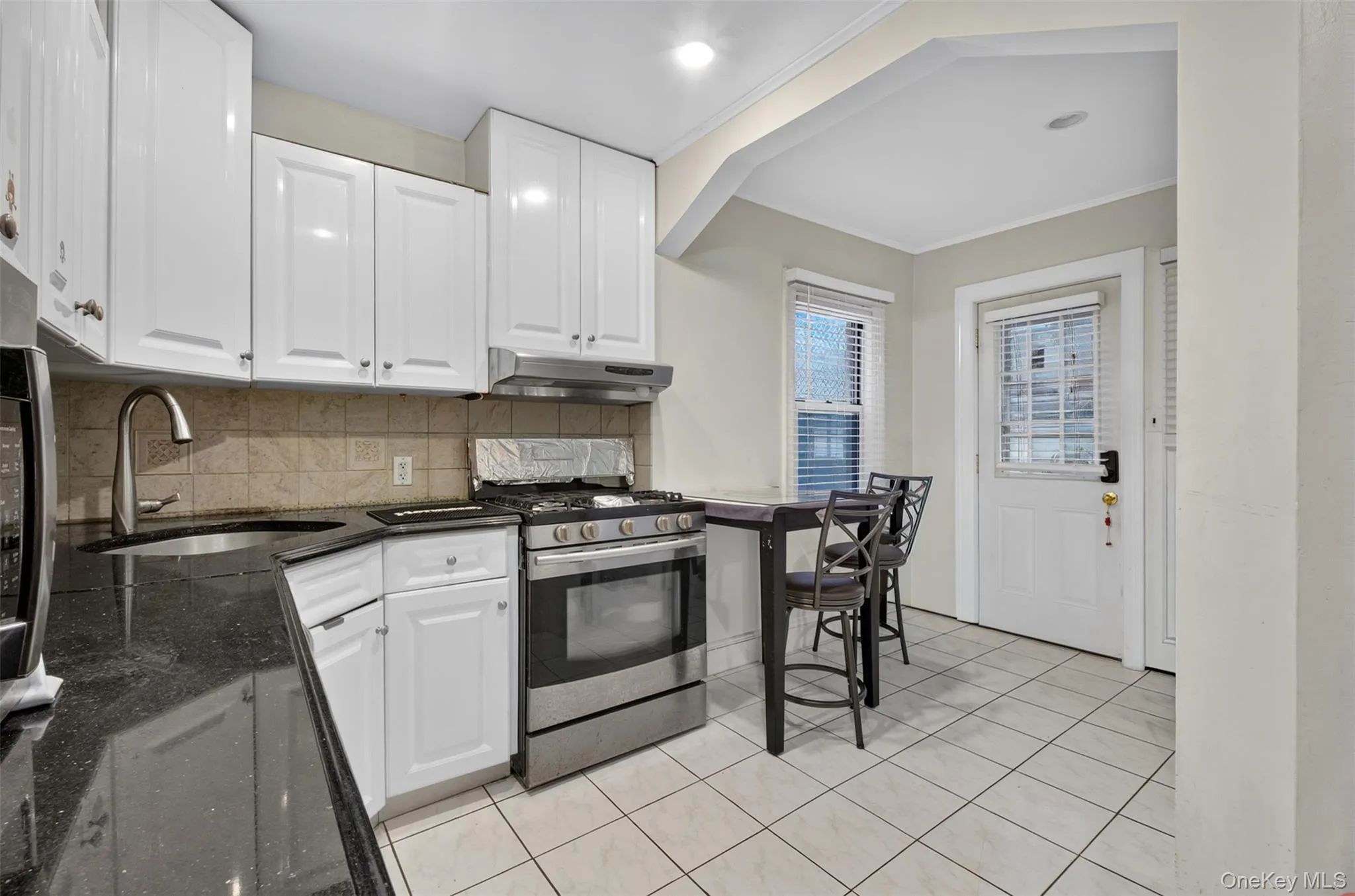 3323 200th Street, New York, NY, 3 Bedrooms Bedrooms, 6 Rooms Rooms,2 BathroomsBathrooms,Residential,For Rent,200th,0,1036823 3323 200th Street, New York, NY, 3 Bedrooms Bedrooms, 6 Rooms Rooms,2 BathroomsBathrooms,Residential,For Rent,200th,0,1036823