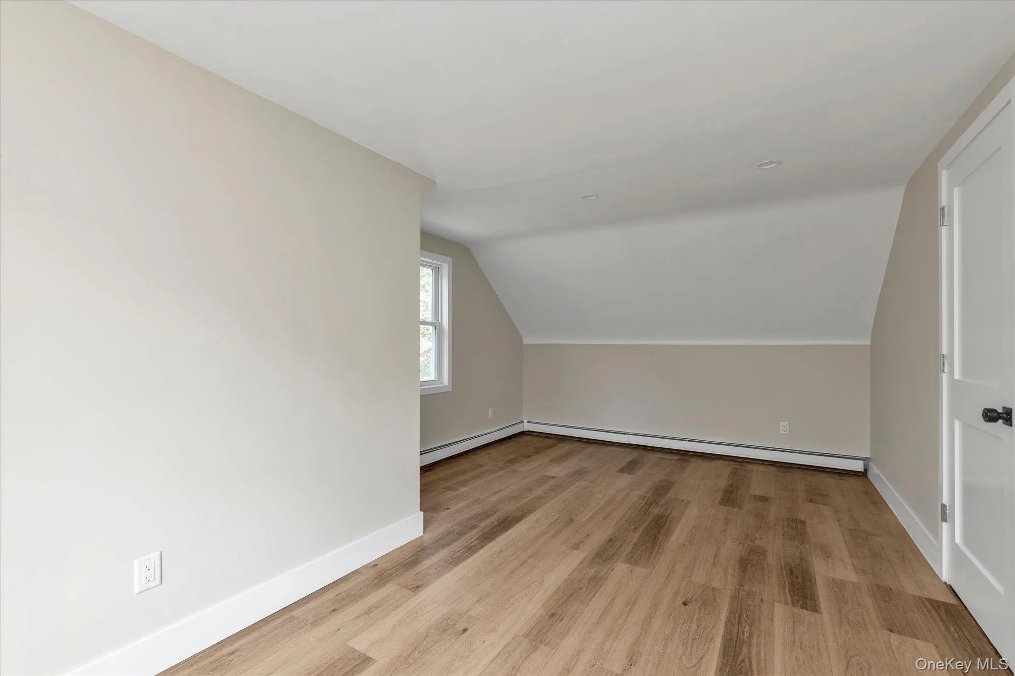 10 Stratton, Huntington, NY, 4 Bedrooms Bedrooms, 6 Rooms Rooms,2 BathroomsBathrooms,Residential Lease,For Rent,Stratton,0,1036831 10 Stratton, Huntington, NY, 4 Bedrooms Bedrooms, 6 Rooms Rooms,2 BathroomsBathrooms,Residential Lease,For Rent,Stratton,0,1036831