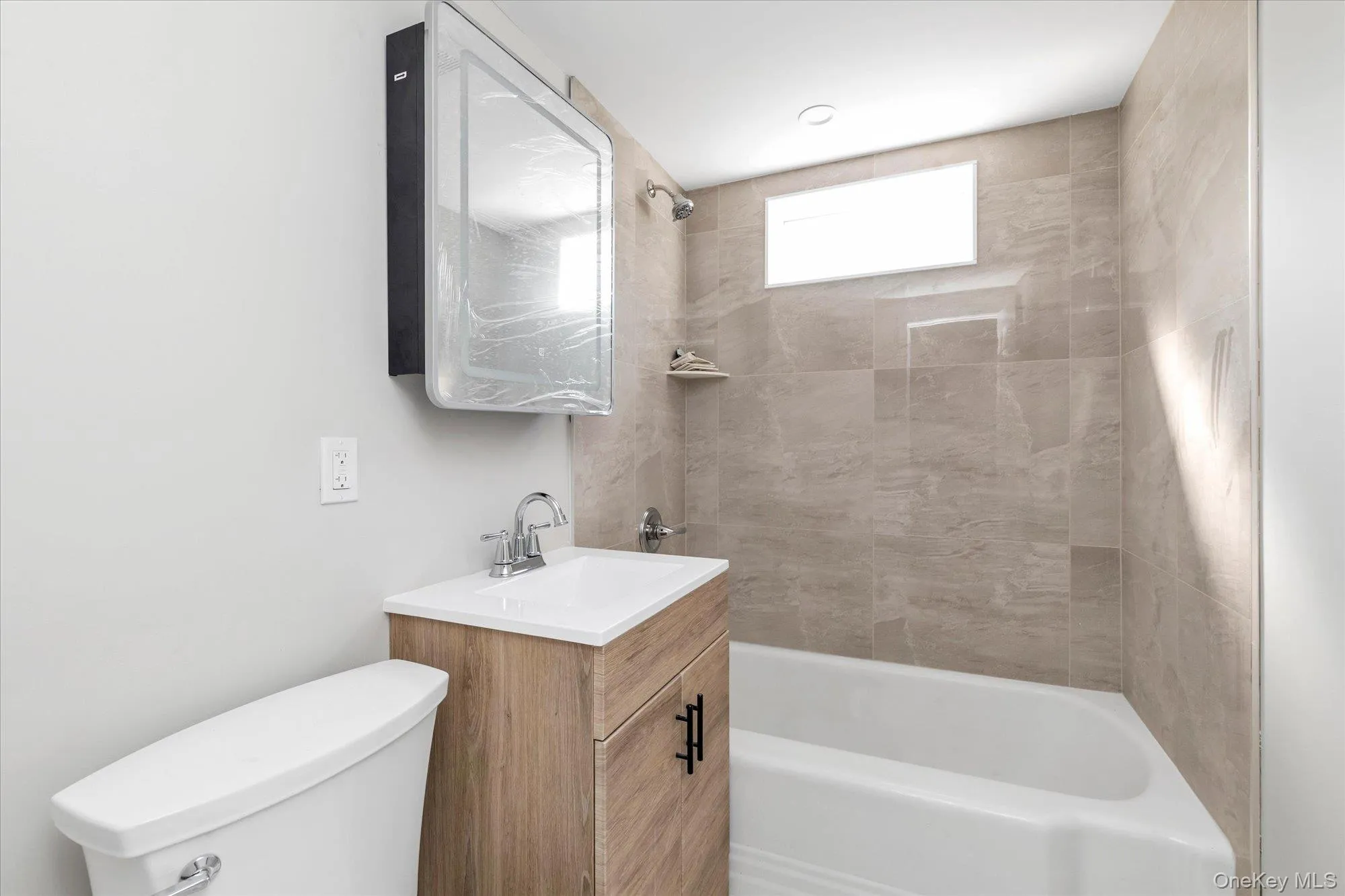 10 Stratton, Huntington, NY, 4 Bedrooms Bedrooms, 6 Rooms Rooms,2 BathroomsBathrooms,Residential Lease,For Rent,Stratton,0,1036831 10 Stratton, Huntington, NY, 4 Bedrooms Bedrooms, 6 Rooms Rooms,2 BathroomsBathrooms,Residential Lease,For Rent,Stratton,0,1036831