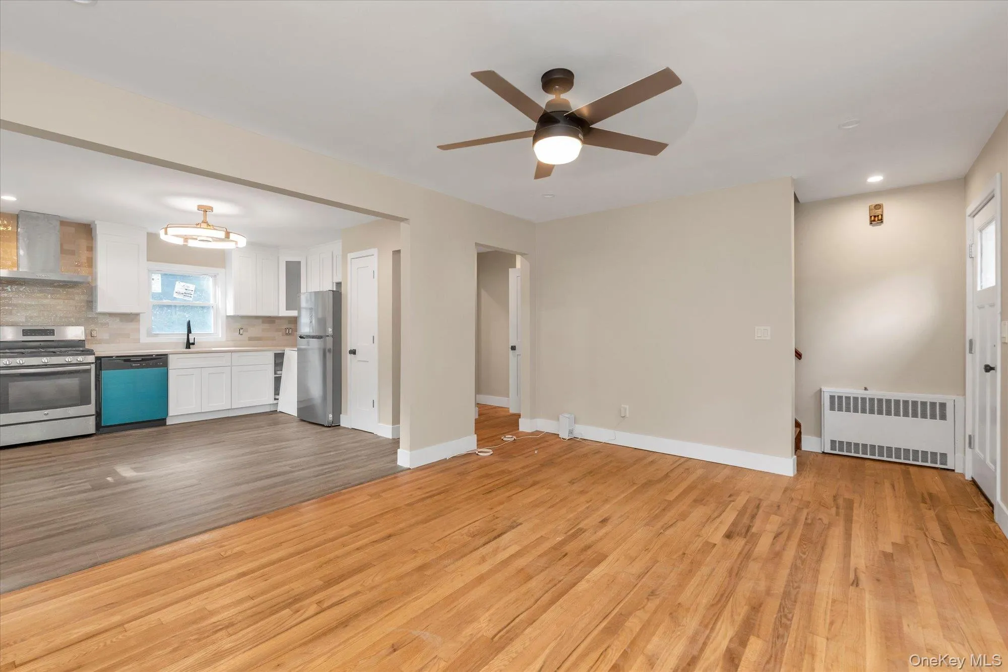 10 Stratton, Huntington, NY, 4 Bedrooms Bedrooms, 6 Rooms Rooms,2 BathroomsBathrooms,Residential Lease,For Rent,Stratton,0,1036831 10 Stratton, Huntington, NY, 4 Bedrooms Bedrooms, 6 Rooms Rooms,2 BathroomsBathrooms,Residential Lease,For Rent,Stratton,0,1036831