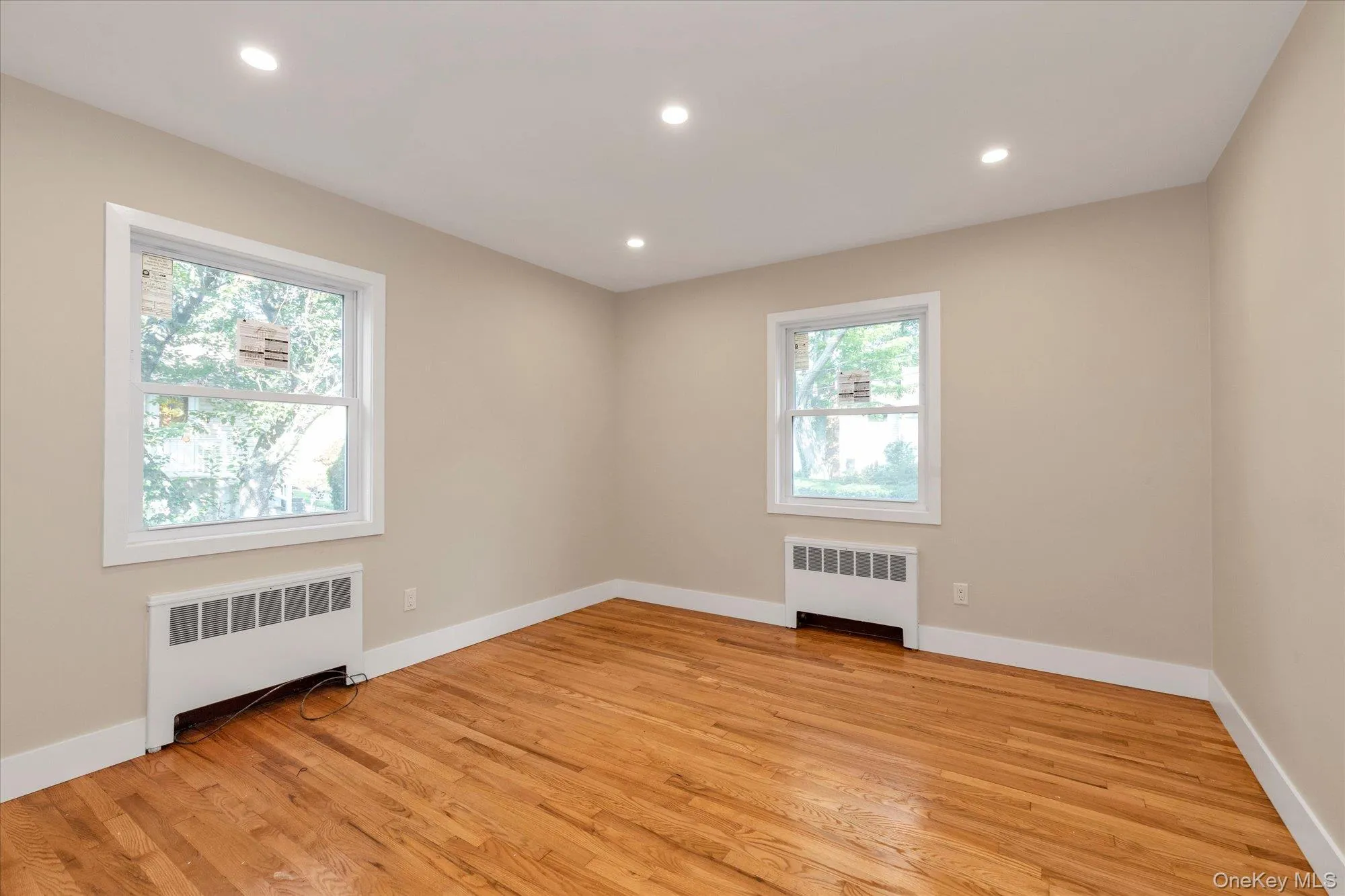10 Stratton, Huntington, NY, 4 Bedrooms Bedrooms, 6 Rooms Rooms,2 BathroomsBathrooms,Residential Lease,For Rent,Stratton,0,1036831 10 Stratton, Huntington, NY, 4 Bedrooms Bedrooms, 6 Rooms Rooms,2 BathroomsBathrooms,Residential Lease,For Rent,Stratton,0,1036831