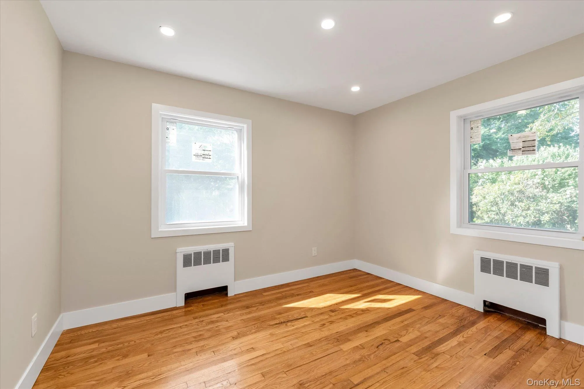 10 Stratton, Huntington, NY, 4 Bedrooms Bedrooms, 6 Rooms Rooms,2 BathroomsBathrooms,Residential Lease,For Rent,Stratton,0,1036831 10 Stratton, Huntington, NY, 4 Bedrooms Bedrooms, 6 Rooms Rooms,2 BathroomsBathrooms,Residential Lease,For Rent,Stratton,0,1036831