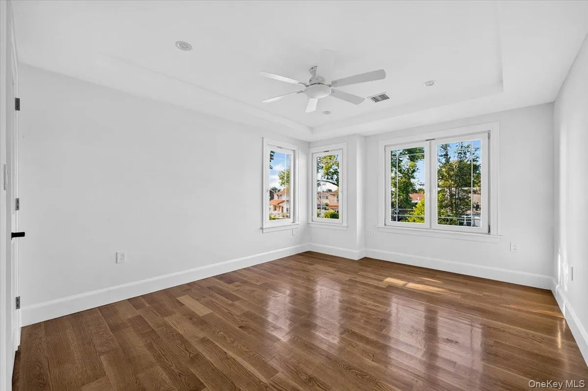 112 Old Oak Lane, Hempstead, NY, 5 Bedrooms Bedrooms, 6 Rooms Rooms,5 BathroomsBathrooms,Residential,For Rent,Old Oak,0,1036835 112 Old Oak Lane, Hempstead, NY, 5 Bedrooms Bedrooms, 6 Rooms Rooms,5 BathroomsBathrooms,Residential,For Rent,Old Oak,0,1036835