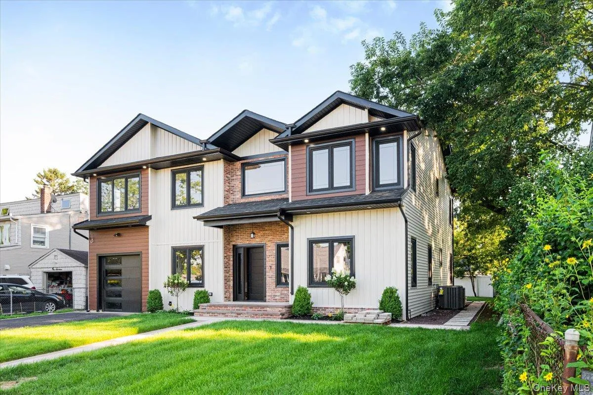 112 Old Oak Lane, Hempstead, NY, 5 Bedrooms Bedrooms, 6 Rooms Rooms,5 BathroomsBathrooms,Residential,For Rent,Old Oak,0,1036835 112 Old Oak Lane, Hempstead, NY, 5 Bedrooms Bedrooms, 6 Rooms Rooms,5 BathroomsBathrooms,Residential,For Rent,Old Oak,0,1036835