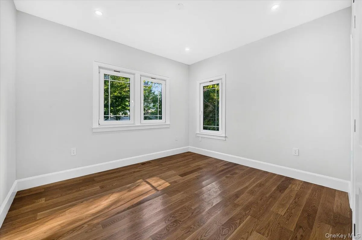 112 Old Oak Lane, Hempstead, NY, 5 Bedrooms Bedrooms, 6 Rooms Rooms,5 BathroomsBathrooms,Residential,For Rent,Old Oak,0,1036835 112 Old Oak Lane, Hempstead, NY, 5 Bedrooms Bedrooms, 6 Rooms Rooms,5 BathroomsBathrooms,Residential,For Rent,Old Oak,0,1036835