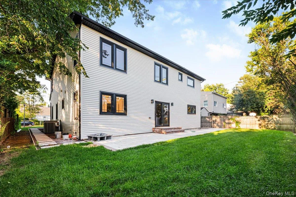 112 Old Oak Lane, Hempstead, NY, 5 Bedrooms Bedrooms, 6 Rooms Rooms,5 BathroomsBathrooms,Residential,For Rent,Old Oak,0,1036835 112 Old Oak Lane, Hempstead, NY, 5 Bedrooms Bedrooms, 6 Rooms Rooms,5 BathroomsBathrooms,Residential,For Rent,Old Oak,0,1036835