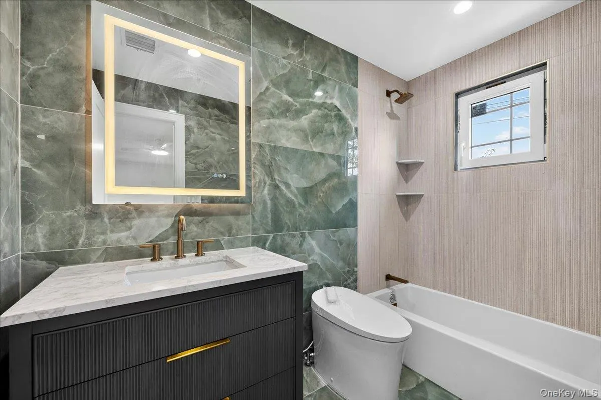112 Old Oak Lane, Hempstead, NY, 5 Bedrooms Bedrooms, 6 Rooms Rooms,5 BathroomsBathrooms,Residential,For Rent,Old Oak,0,1036835 112 Old Oak Lane, Hempstead, NY, 5 Bedrooms Bedrooms, 6 Rooms Rooms,5 BathroomsBathrooms,Residential,For Rent,Old Oak,0,1036835