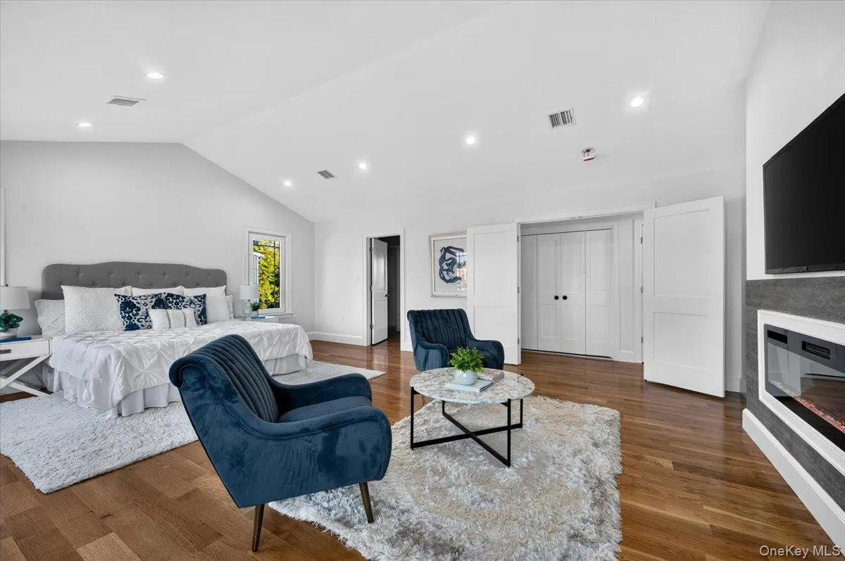 112 Old Oak Lane, Hempstead, NY, 5 Bedrooms Bedrooms, 6 Rooms Rooms,5 BathroomsBathrooms,Residential,For Rent,Old Oak,0,1036835 112 Old Oak Lane, Hempstead, NY, 5 Bedrooms Bedrooms, 6 Rooms Rooms,5 BathroomsBathrooms,Residential,For Rent,Old Oak,0,1036835