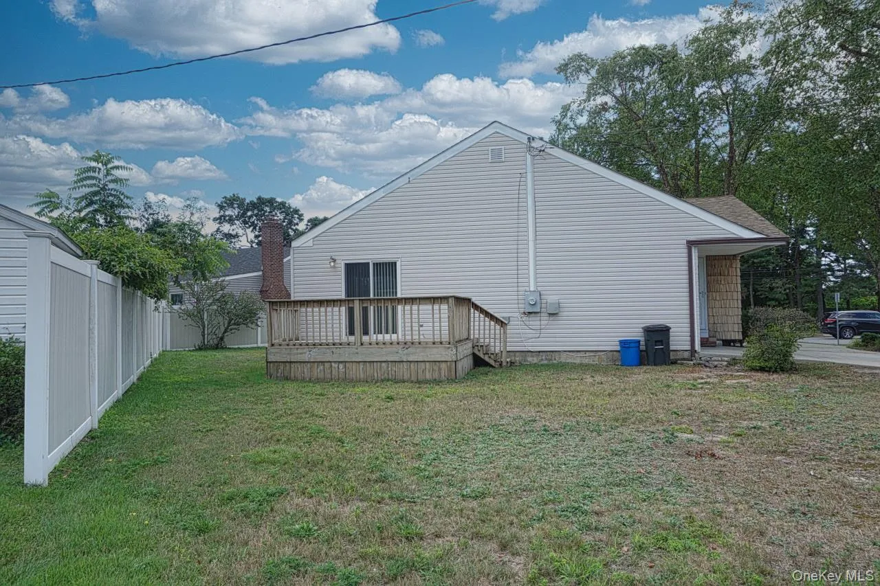108 Glen Road, Babylon, NY, 3 Bedrooms Bedrooms, 5 Rooms Rooms,1 BathroomBathrooms,Residential,For Rent,Glen,0,1036839 108 Glen Road, Babylon, NY, 3 Bedrooms Bedrooms, 5 Rooms Rooms,1 BathroomBathrooms,Residential,For Rent,Glen,0,1036839