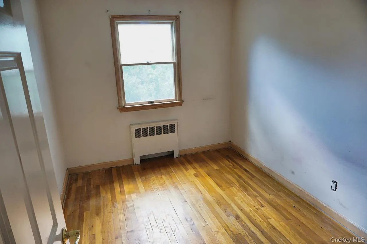 108 Glen Road, Babylon, NY, 3 Bedrooms Bedrooms, 5 Rooms Rooms,1 BathroomBathrooms,Residential,For Rent,Glen,0,1036839 108 Glen Road, Babylon, NY, 3 Bedrooms Bedrooms, 5 Rooms Rooms,1 BathroomBathrooms,Residential,For Rent,Glen,0,1036839