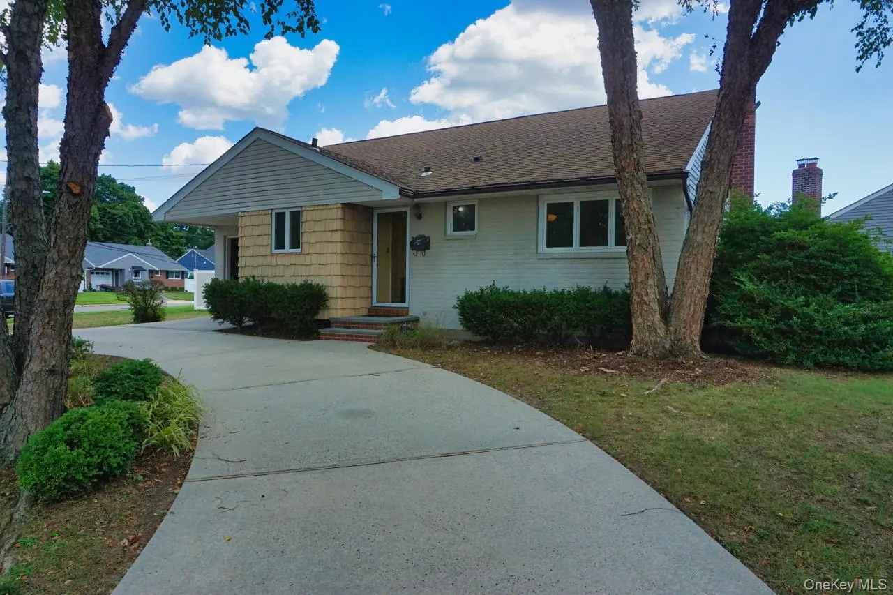 108 Glen Road, Babylon, NY, 3 Bedrooms Bedrooms, 5 Rooms Rooms,1 BathroomBathrooms,Residential,For Rent,Glen,0,1036839 108 Glen Road, Babylon, NY, 3 Bedrooms Bedrooms, 5 Rooms Rooms,1 BathroomBathrooms,Residential,For Rent,Glen,0,1036839