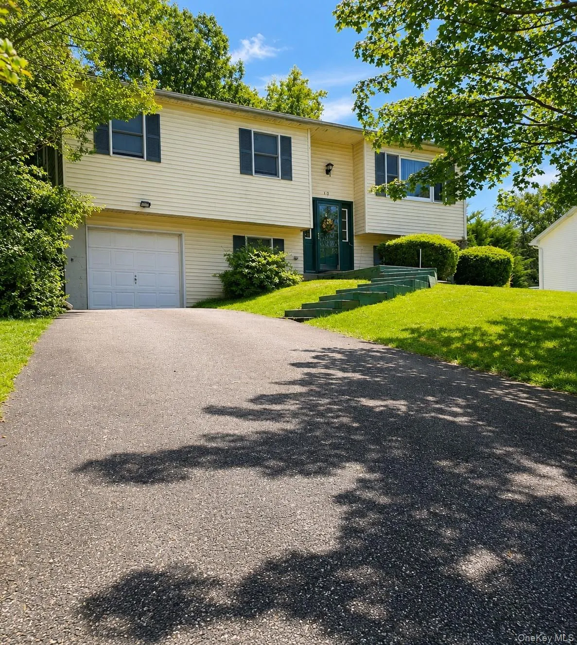 10 Andre Drive, Woodbury, NY, 3 Bedrooms Bedrooms, 7 Rooms Rooms,2 BathroomsBathrooms,Residential,For Rent,Andre,0,1036840 10 Andre Drive, Woodbury, NY, 3 Bedrooms Bedrooms, 7 Rooms Rooms,2 BathroomsBathrooms,Residential,For Rent,Andre,0,1036840