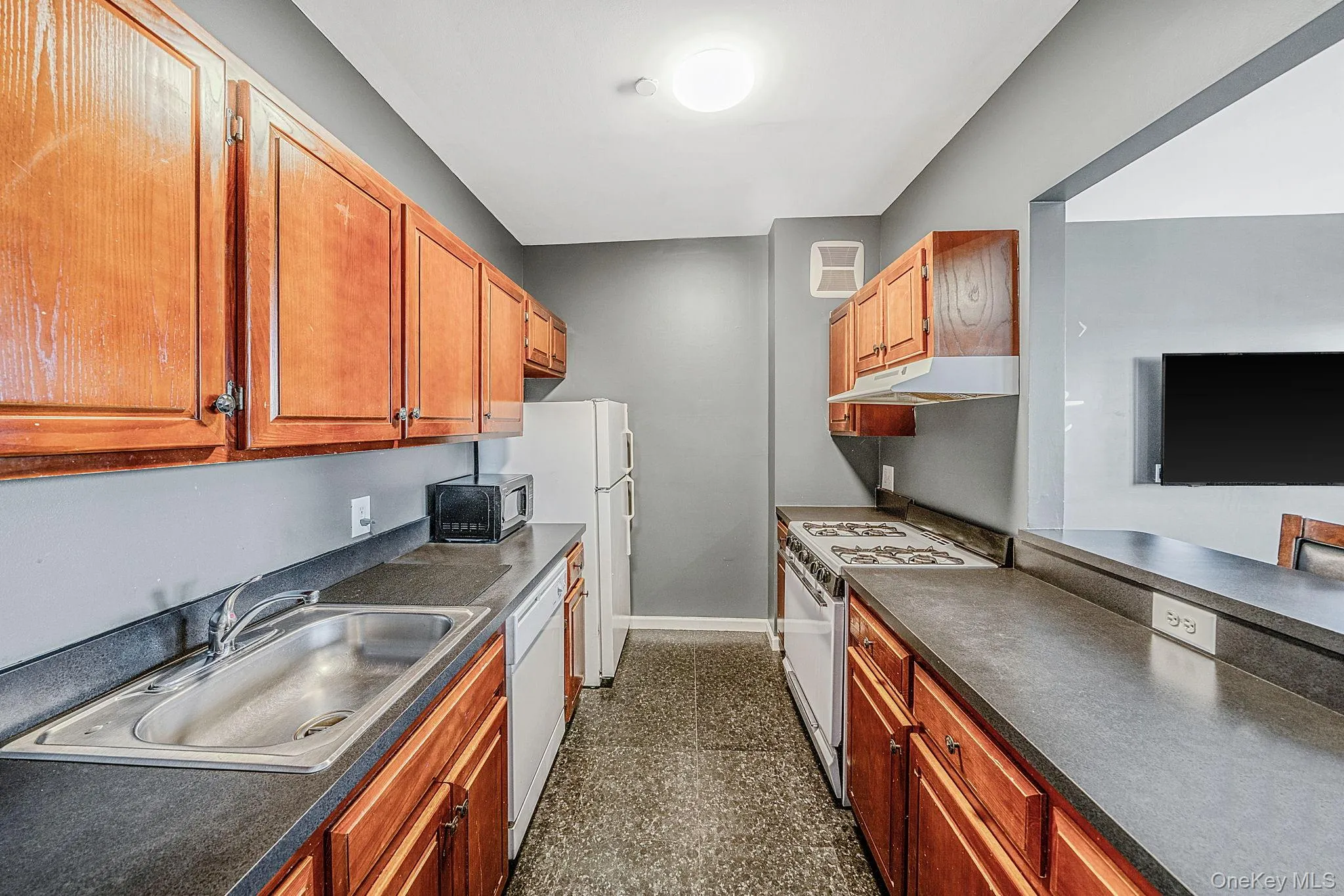 821 Prospect Avenue, North Hempstead, NY, 5 Bedrooms Bedrooms, 10 Rooms Rooms,3 BathroomsBathrooms,Residential,For Rent,Prospect,0,1036844 821 Prospect Avenue, North Hempstead, NY, 5 Bedrooms Bedrooms, 10 Rooms Rooms,3 BathroomsBathrooms,Residential,For Rent,Prospect,0,1036844