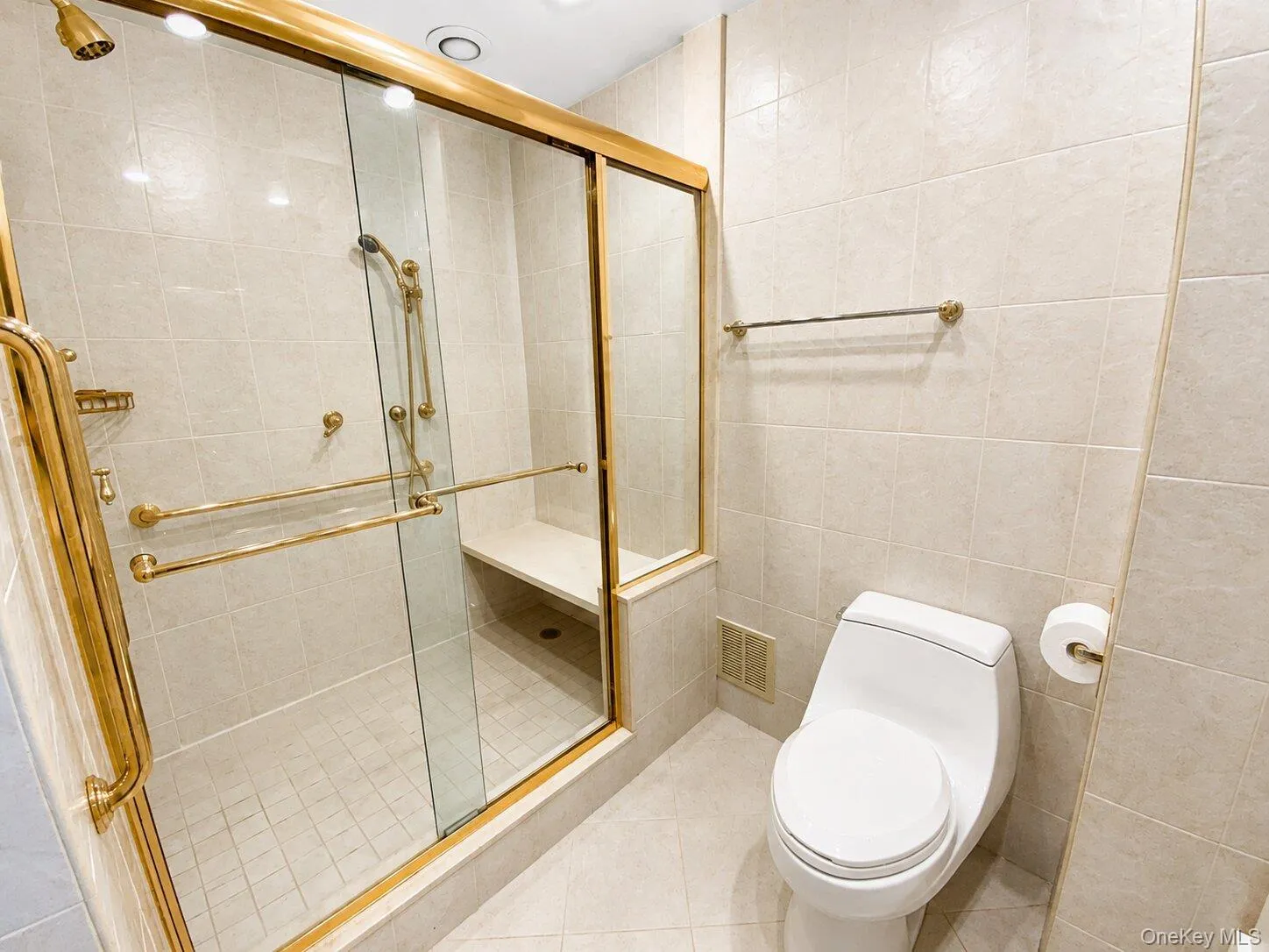 27110 Grand Central Parkway, New York, NY, 2 Bedrooms Bedrooms, 5 Rooms Rooms,2 BathroomsBathrooms,Residential,For Rent,Grand Central,0,1036845 27110 Grand Central Parkway, New York, NY, 2 Bedrooms Bedrooms, 5 Rooms Rooms,2 BathroomsBathrooms,Residential,For Rent,Grand Central,0,1036845
