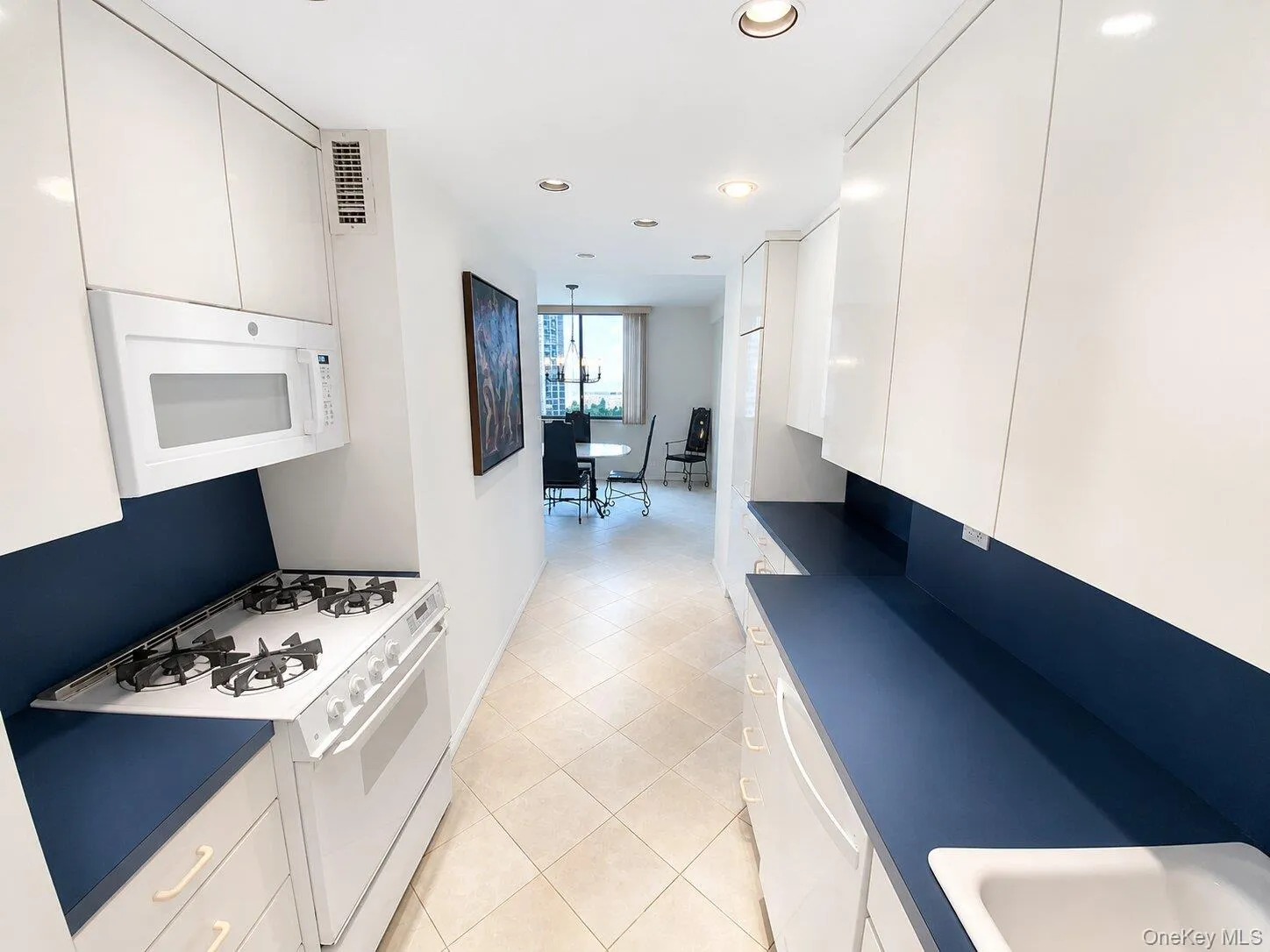 27110 Grand Central Parkway, New York, NY, 2 Bedrooms Bedrooms, 5 Rooms Rooms,2 BathroomsBathrooms,Residential,For Rent,Grand Central,0,1036845 27110 Grand Central Parkway, New York, NY, 2 Bedrooms Bedrooms, 5 Rooms Rooms,2 BathroomsBathrooms,Residential,For Rent,Grand Central,0,1036845