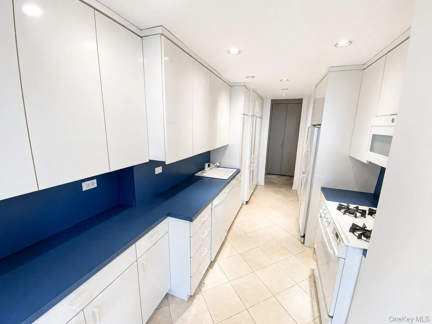 27110 Grand Central Parkway, New York, NY, 2 Bedrooms Bedrooms, 5 Rooms Rooms,2 BathroomsBathrooms,Residential,For Rent,Grand Central,0,1036845 27110 Grand Central Parkway, New York, NY, 2 Bedrooms Bedrooms, 5 Rooms Rooms,2 BathroomsBathrooms,Residential,For Rent,Grand Central,0,1036845