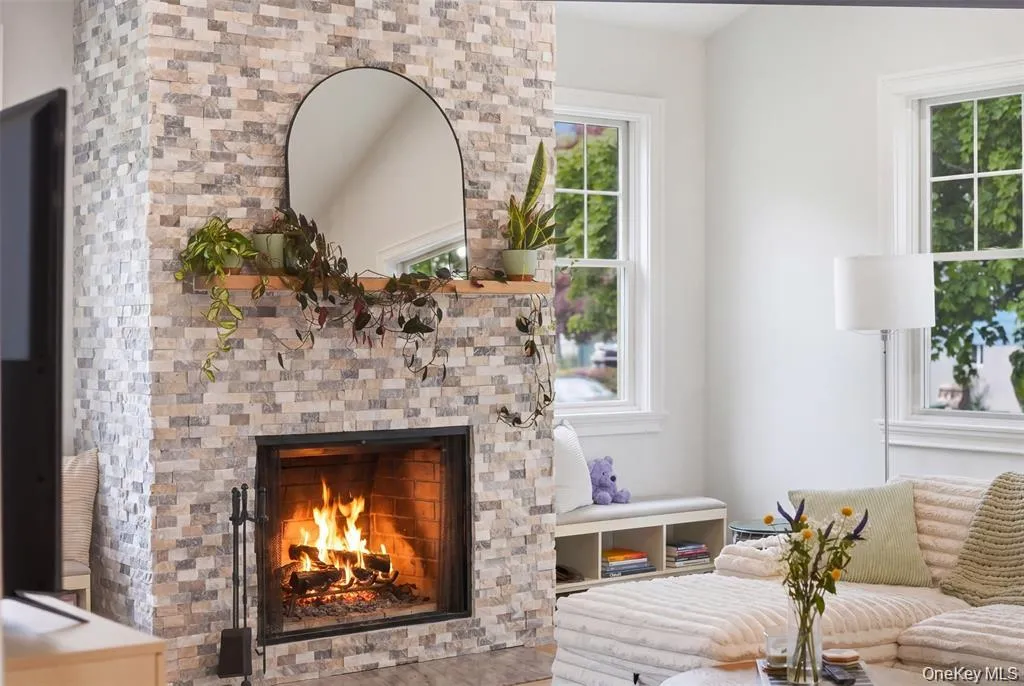 33 Howland Avenue, Beacon, NY, 4 Bedrooms Bedrooms, 12 Rooms Rooms,3 BathroomsBathrooms,Residential,For Rent,Howland,0,1036849 33 Howland Avenue, Beacon, NY, 4 Bedrooms Bedrooms, 12 Rooms Rooms,3 BathroomsBathrooms,Residential,For Rent,Howland,0,1036849