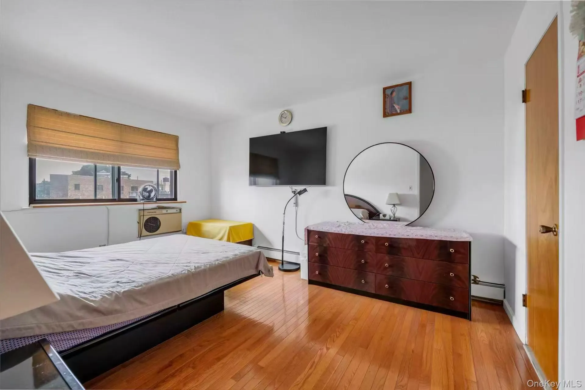 74-49 Calamus Avenue, New York, NY, 3 Bedrooms Bedrooms, 6 Rooms Rooms,1 BathroomBathrooms,Residential,For Rent,Calamus,0,1036853 74-49 Calamus Avenue, New York, NY, 3 Bedrooms Bedrooms, 6 Rooms Rooms,1 BathroomBathrooms,Residential,For Rent,Calamus,0,1036853