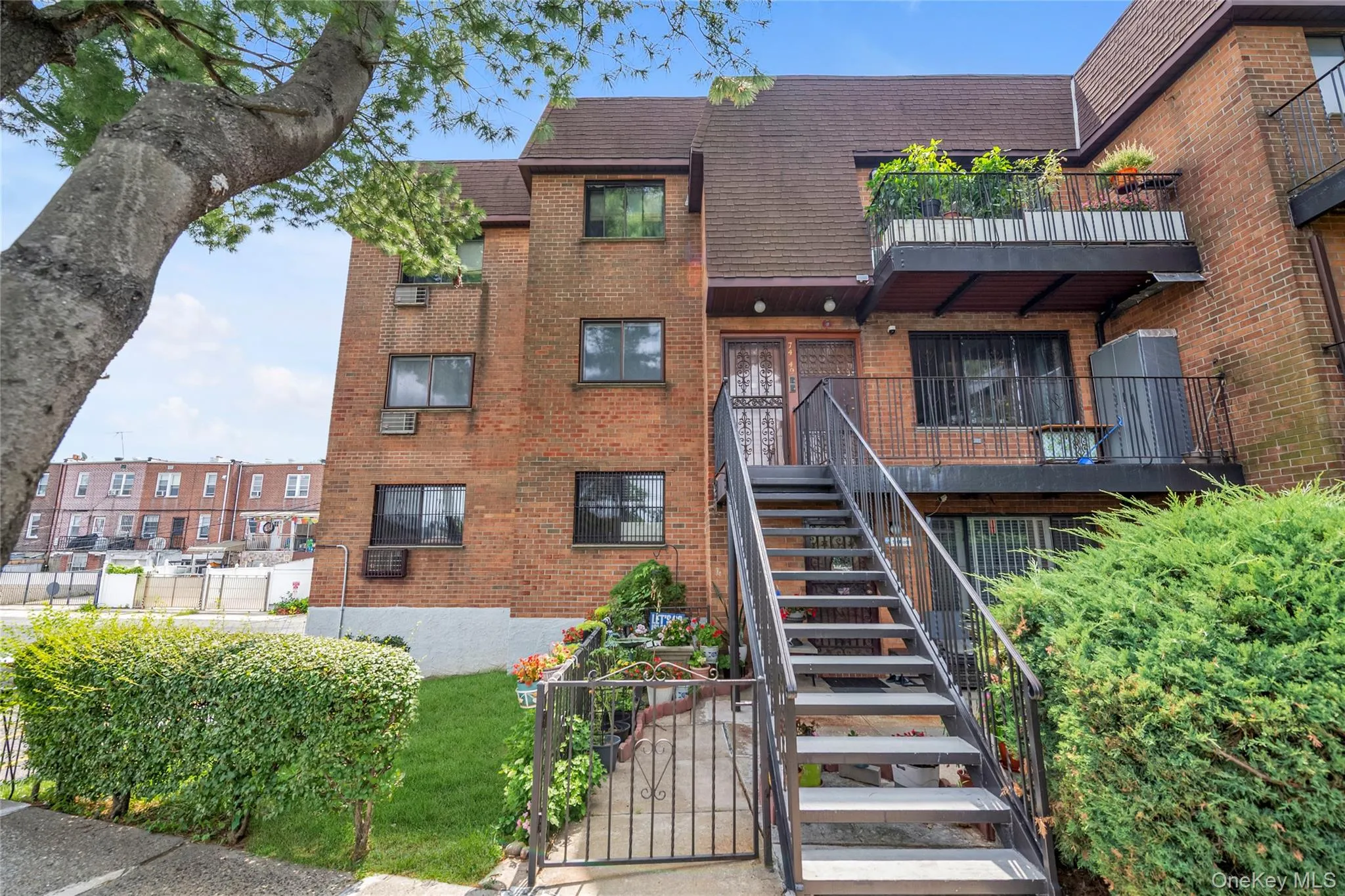 74-49 Calamus Avenue, New York, NY, 3 Bedrooms Bedrooms, 6 Rooms Rooms,1 BathroomBathrooms,Residential,For Rent,Calamus,0,1036853 74-49 Calamus Avenue, New York, NY, 3 Bedrooms Bedrooms, 6 Rooms Rooms,1 BathroomBathrooms,Residential,For Rent,Calamus,0,1036853