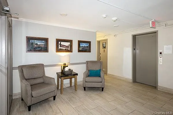 120 Horton Highway, North Hempstead, NY, 3 Rooms Rooms,1 BathroomBathrooms,Residential,For Rent,Horton,0,1036854 120 Horton Highway, North Hempstead, NY, 3 Rooms Rooms,1 BathroomBathrooms,Residential,For Rent,Horton,0,1036854