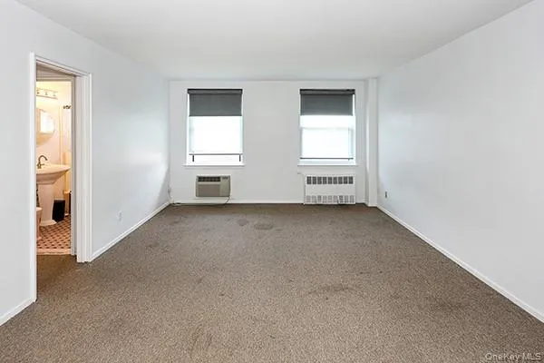 120 Horton Highway, North Hempstead, NY, 3 Rooms Rooms,1 BathroomBathrooms,Residential,For Rent,Horton,0,1036854 120 Horton Highway, North Hempstead, NY, 3 Rooms Rooms,1 BathroomBathrooms,Residential,For Rent,Horton,0,1036854