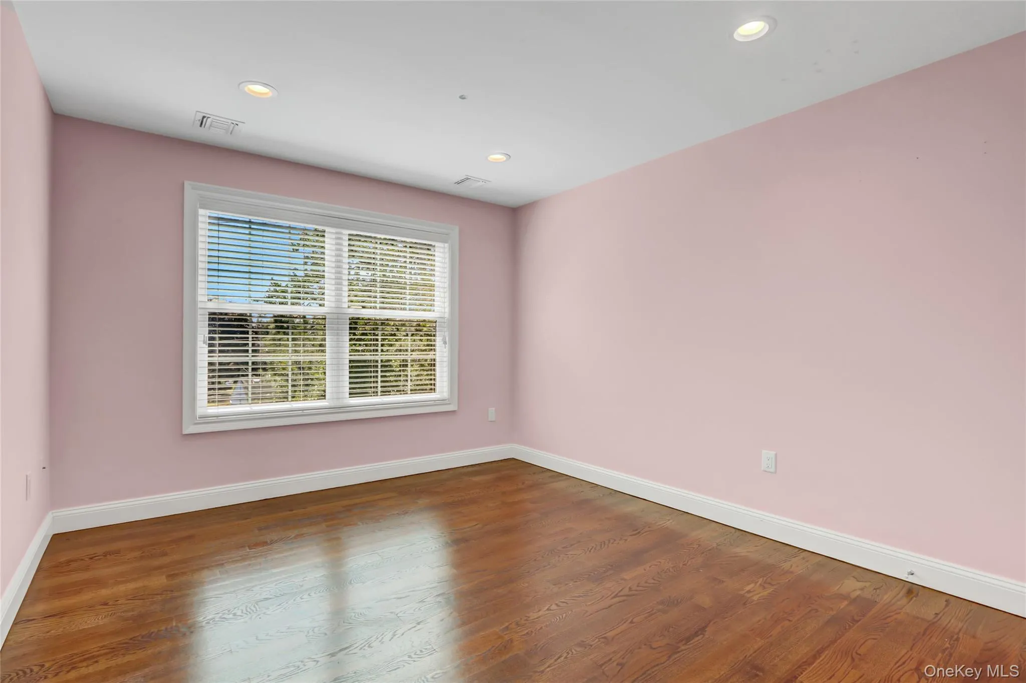11 Lillian Lane, Oyster Bay, NY, 5 Bedrooms Bedrooms, 9 Rooms Rooms,4 BathroomsBathrooms,Residential Lease,For Rent,Lillian,0,1036860 11 Lillian Lane, Oyster Bay, NY, 5 Bedrooms Bedrooms, 9 Rooms Rooms,4 BathroomsBathrooms,Residential Lease,For Rent,Lillian,0,1036860