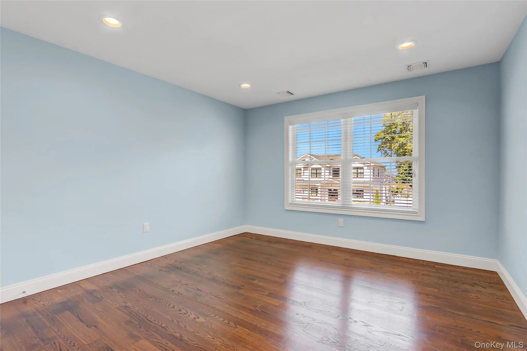 11 Lillian Lane, Oyster Bay, NY, 5 Bedrooms Bedrooms, 9 Rooms Rooms,4 BathroomsBathrooms,Residential Lease,For Rent,Lillian,0,1036860 11 Lillian Lane, Oyster Bay, NY, 5 Bedrooms Bedrooms, 9 Rooms Rooms,4 BathroomsBathrooms,Residential Lease,For Rent,Lillian,0,1036860