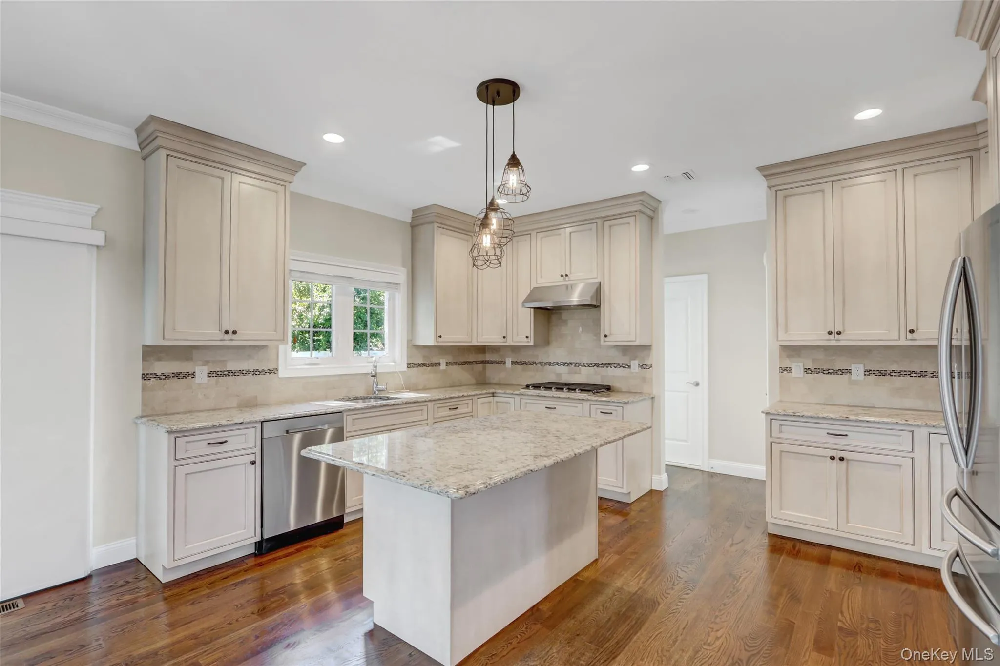 11 Lillian Lane, Oyster Bay, NY, 5 Bedrooms Bedrooms, 9 Rooms Rooms,4 BathroomsBathrooms,Residential Lease,For Rent,Lillian,0,1036860 11 Lillian Lane, Oyster Bay, NY, 5 Bedrooms Bedrooms, 9 Rooms Rooms,4 BathroomsBathrooms,Residential Lease,For Rent,Lillian,0,1036860