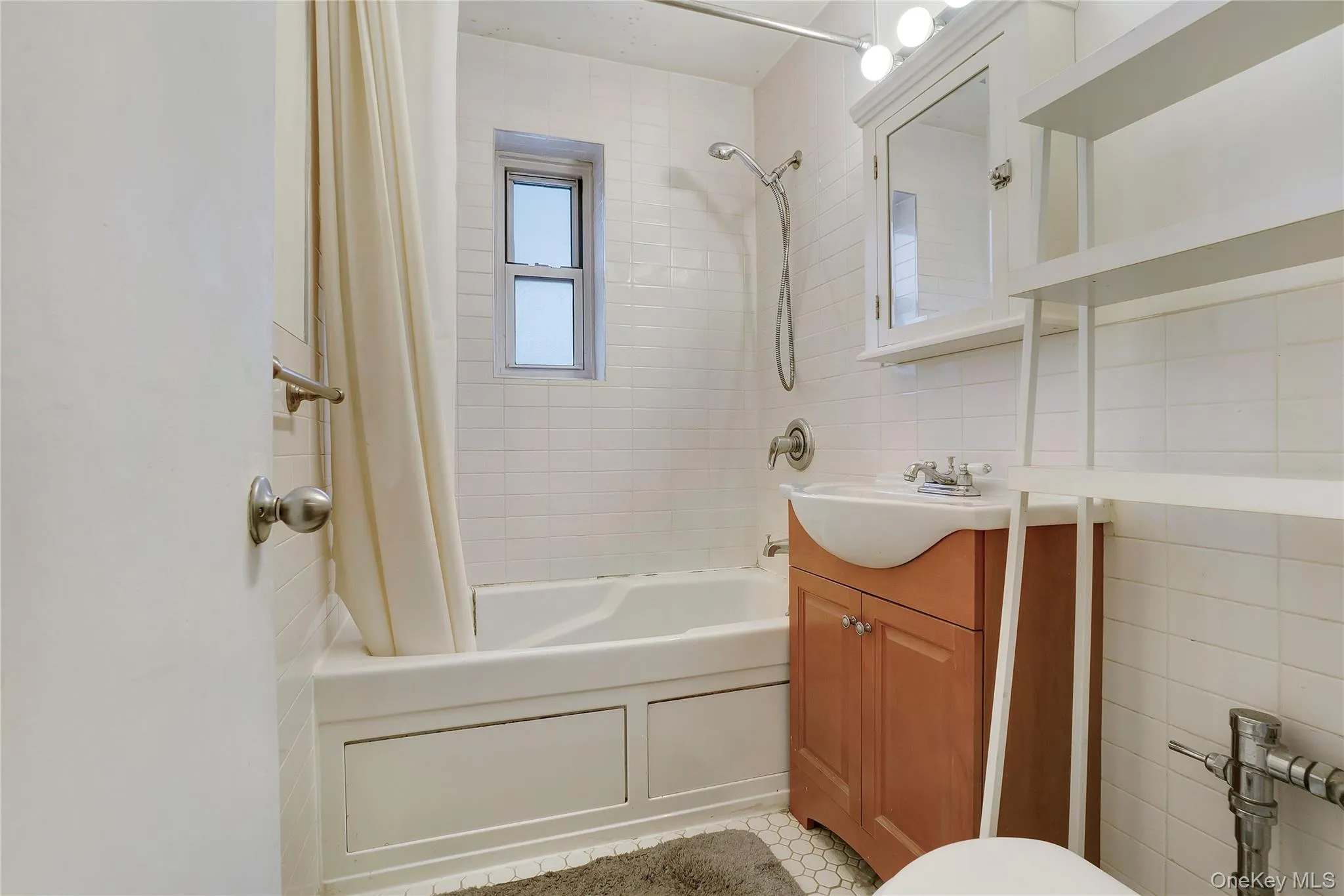 111-09 66th Avenue, New York, NY, 1 Bedroom Bedrooms, 3 Rooms Rooms,1 BathroomBathrooms,Residential,For Rent,66th,0,1036861 111-09 66th Avenue, New York, NY, 1 Bedroom Bedrooms, 3 Rooms Rooms,1 BathroomBathrooms,Residential,For Rent,66th,0,1036861