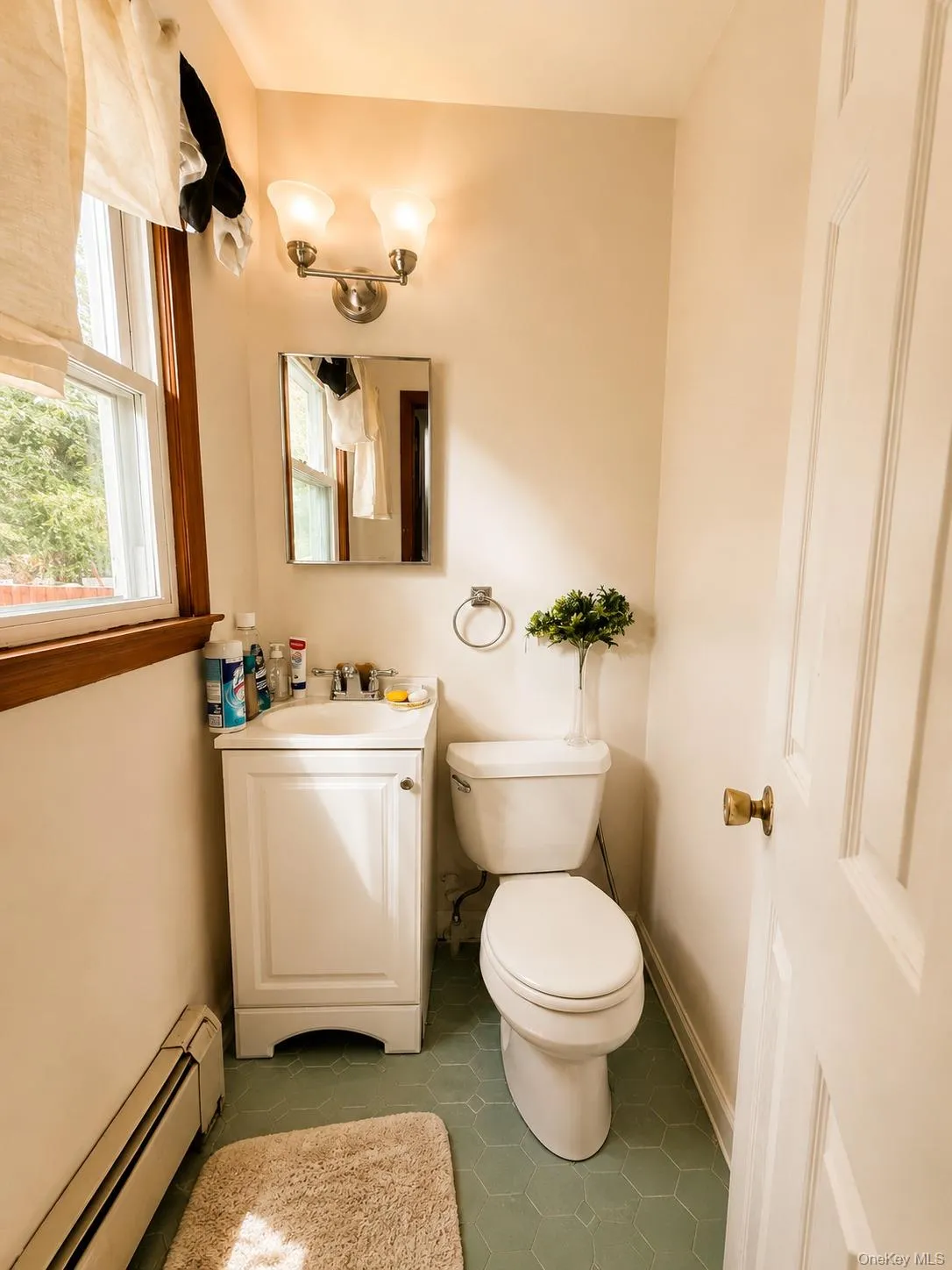 14 Rock Drive, Clarkstown, NY, 5 Bedrooms Bedrooms, 8 Rooms Rooms,2 BathroomsBathrooms,Residential,For Rent,Rock,0,1036868 14 Rock Drive, Clarkstown, NY, 5 Bedrooms Bedrooms, 8 Rooms Rooms,2 BathroomsBathrooms,Residential,For Rent,Rock,0,1036868