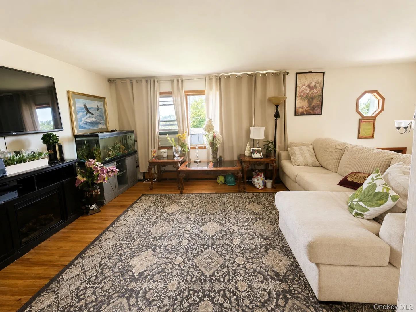 14 Rock Drive, Clarkstown, NY, 5 Bedrooms Bedrooms, 8 Rooms Rooms,2 BathroomsBathrooms,Residential,For Rent,Rock,0,1036868 14 Rock Drive, Clarkstown, NY, 5 Bedrooms Bedrooms, 8 Rooms Rooms,2 BathroomsBathrooms,Residential,For Rent,Rock,0,1036868
