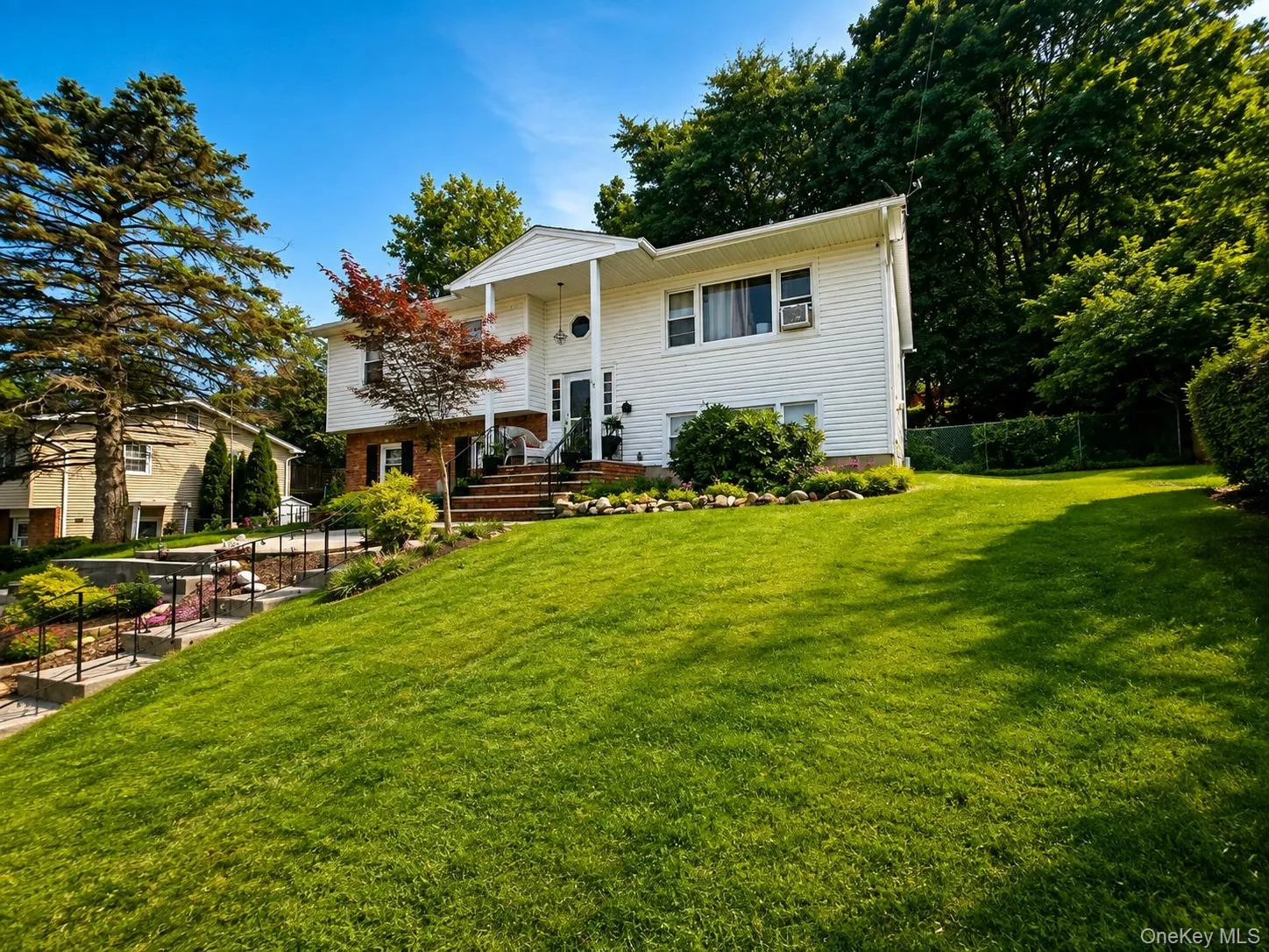 14 Rock Drive, Clarkstown, NY, 5 Bedrooms Bedrooms, 8 Rooms Rooms,2 BathroomsBathrooms,Residential,For Rent,Rock,0,1036868 14 Rock Drive, Clarkstown, NY, 5 Bedrooms Bedrooms, 8 Rooms Rooms,2 BathroomsBathrooms,Residential,For Rent,Rock,0,1036868