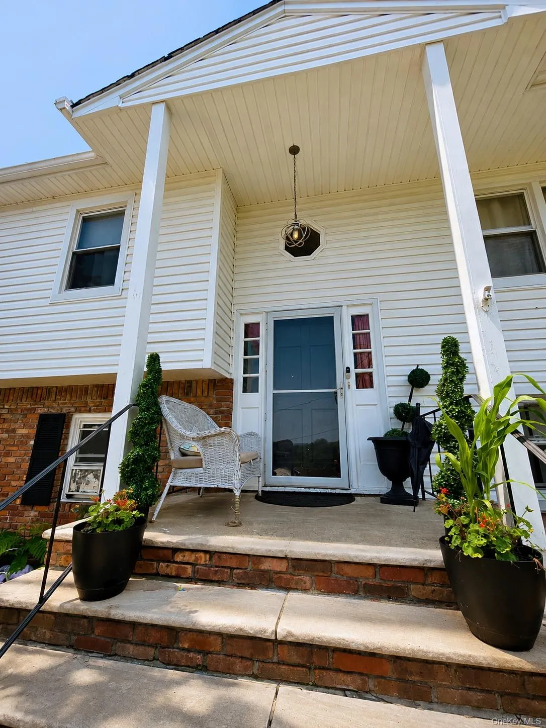14 Rock Drive, Clarkstown, NY, 5 Bedrooms Bedrooms, 8 Rooms Rooms,2 BathroomsBathrooms,Residential,For Rent,Rock,0,1036868 14 Rock Drive, Clarkstown, NY, 5 Bedrooms Bedrooms, 8 Rooms Rooms,2 BathroomsBathrooms,Residential,For Rent,Rock,0,1036868