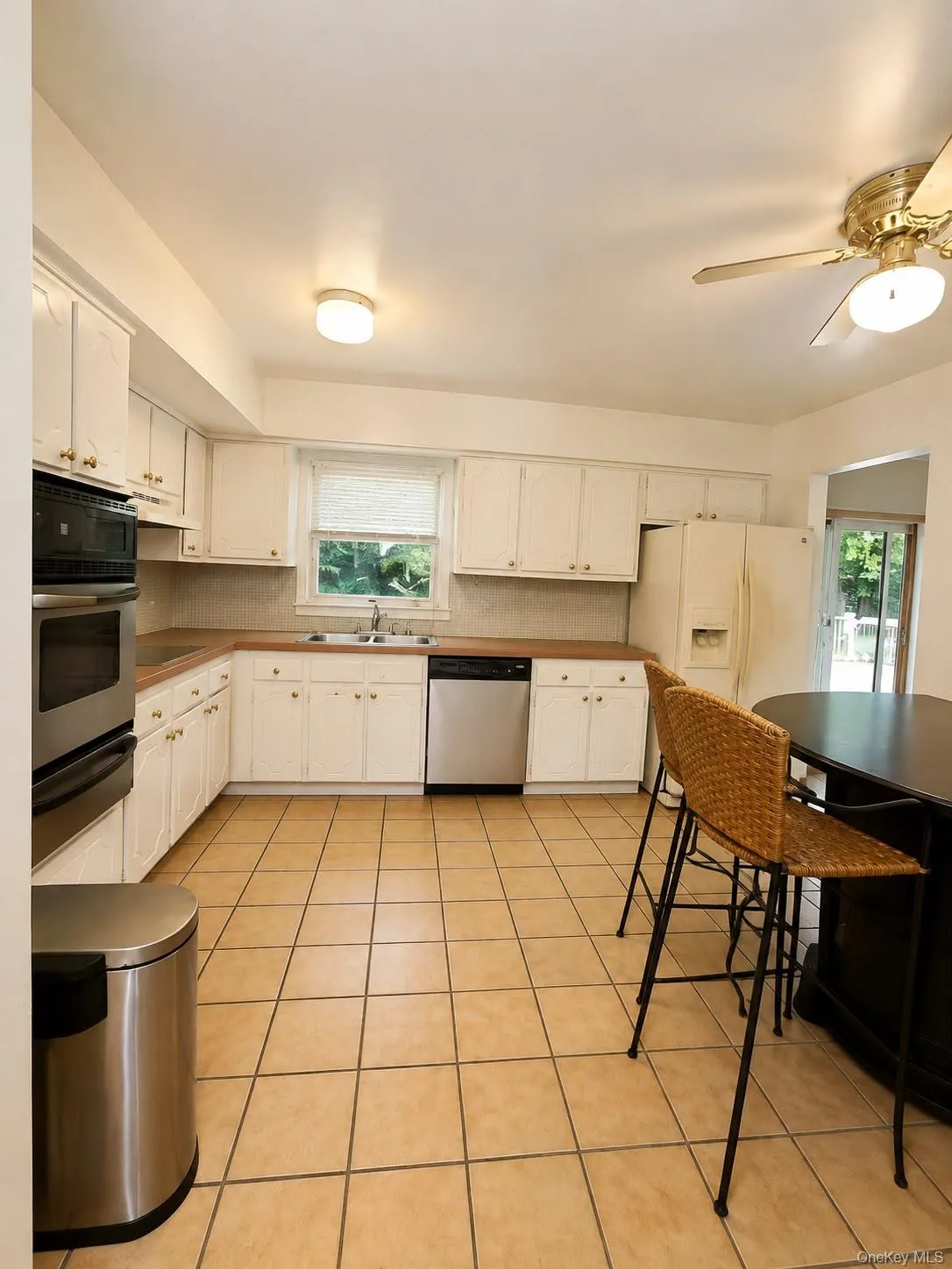 14 Rock Drive, Clarkstown, NY, 5 Bedrooms Bedrooms, 8 Rooms Rooms,2 BathroomsBathrooms,Residential,For Rent,Rock,0,1036868 14 Rock Drive, Clarkstown, NY, 5 Bedrooms Bedrooms, 8 Rooms Rooms,2 BathroomsBathrooms,Residential,For Rent,Rock,0,1036868