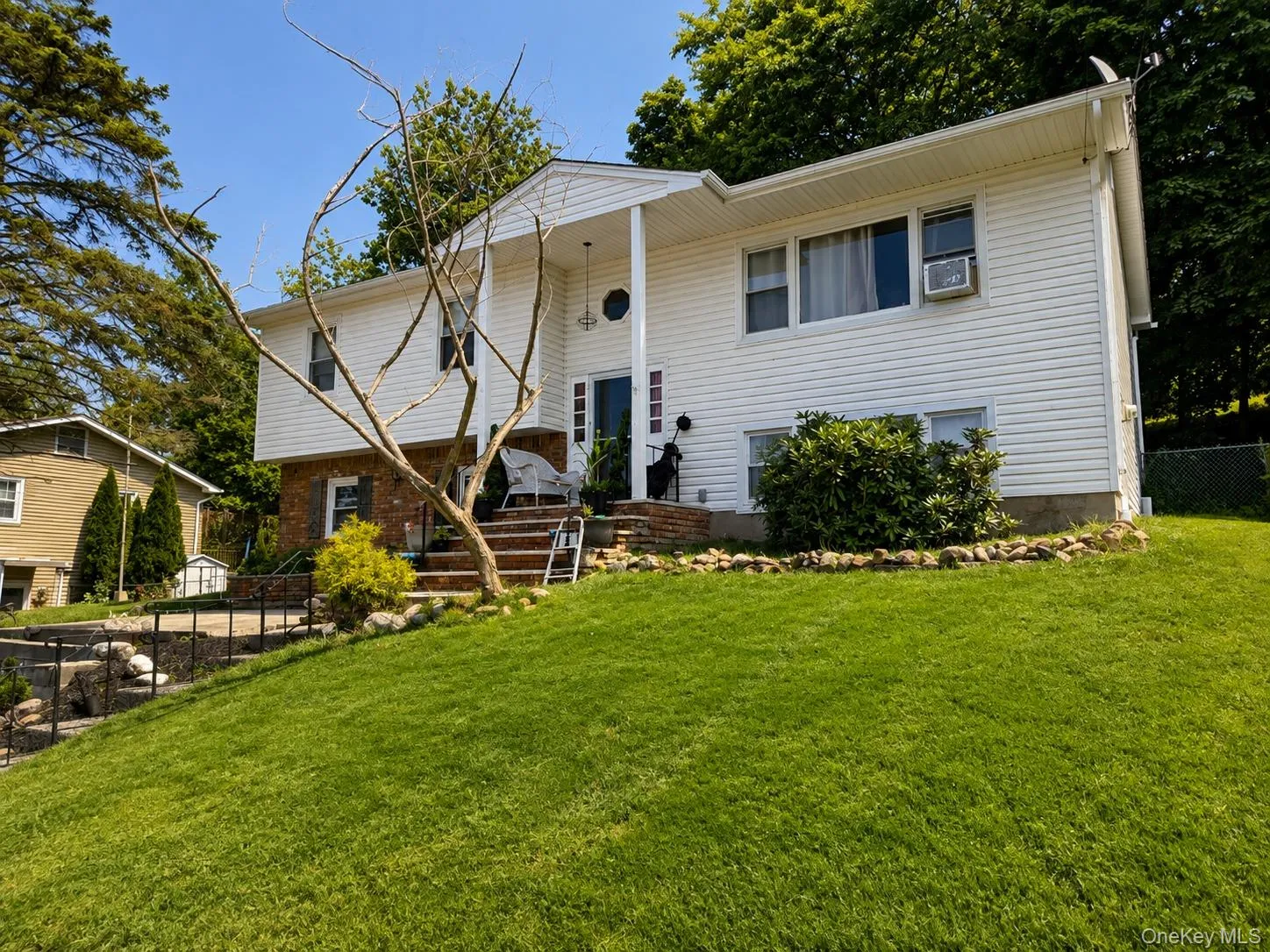 14 Rock Drive, Clarkstown, NY, 5 Bedrooms Bedrooms, 8 Rooms Rooms,2 BathroomsBathrooms,Residential,For Rent,Rock,0,1036868 14 Rock Drive, Clarkstown, NY, 5 Bedrooms Bedrooms, 8 Rooms Rooms,2 BathroomsBathrooms,Residential,For Rent,Rock,0,1036868