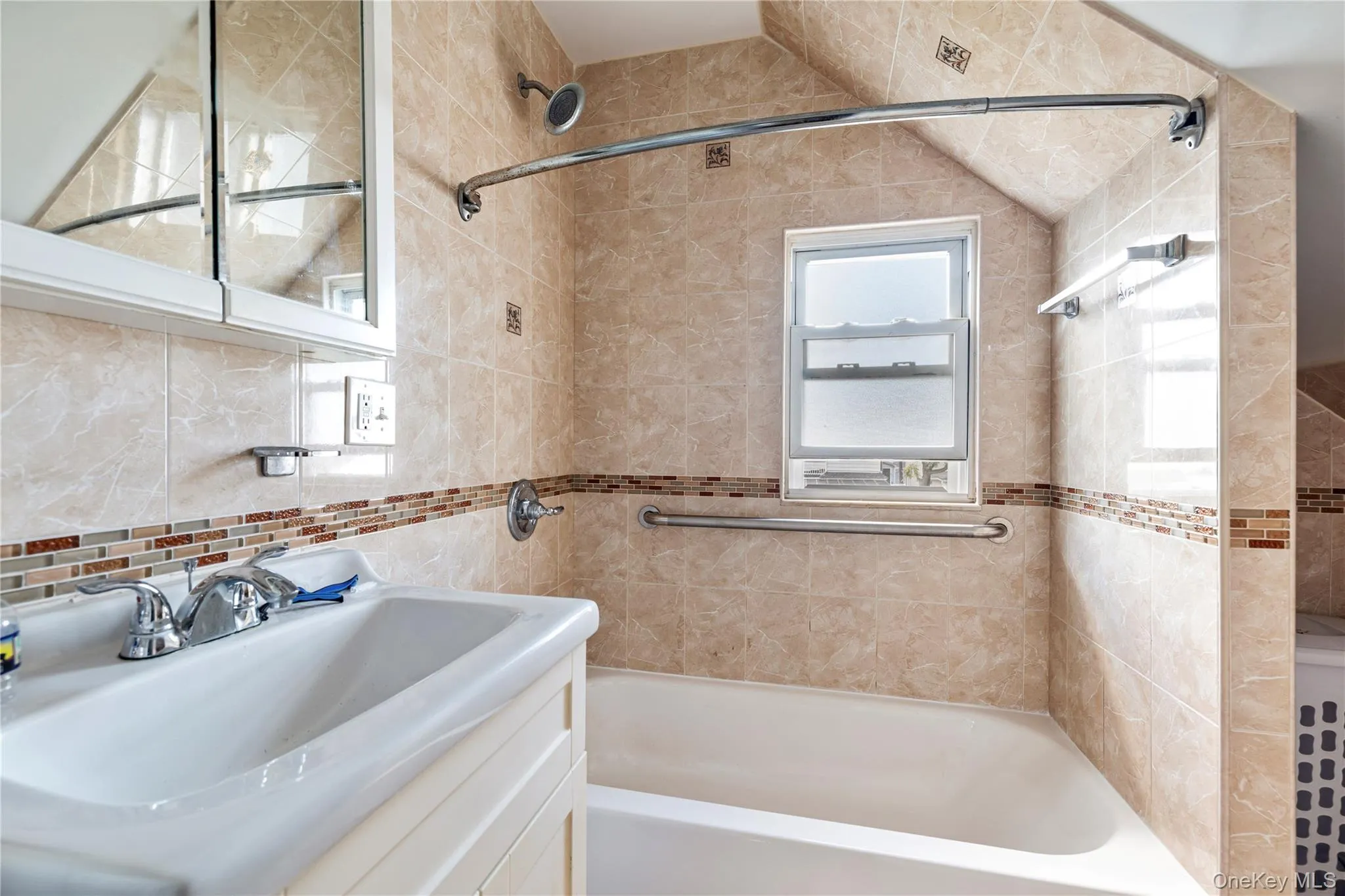 124-34 135th Place, New York, NY, 2 Bedrooms Bedrooms, 5 Rooms Rooms,2 BathroomsBathrooms,Residential,For Rent,135th,0,1036869 124-34 135th Place, New York, NY, 2 Bedrooms Bedrooms, 5 Rooms Rooms,2 BathroomsBathrooms,Residential,For Rent,135th,0,1036869