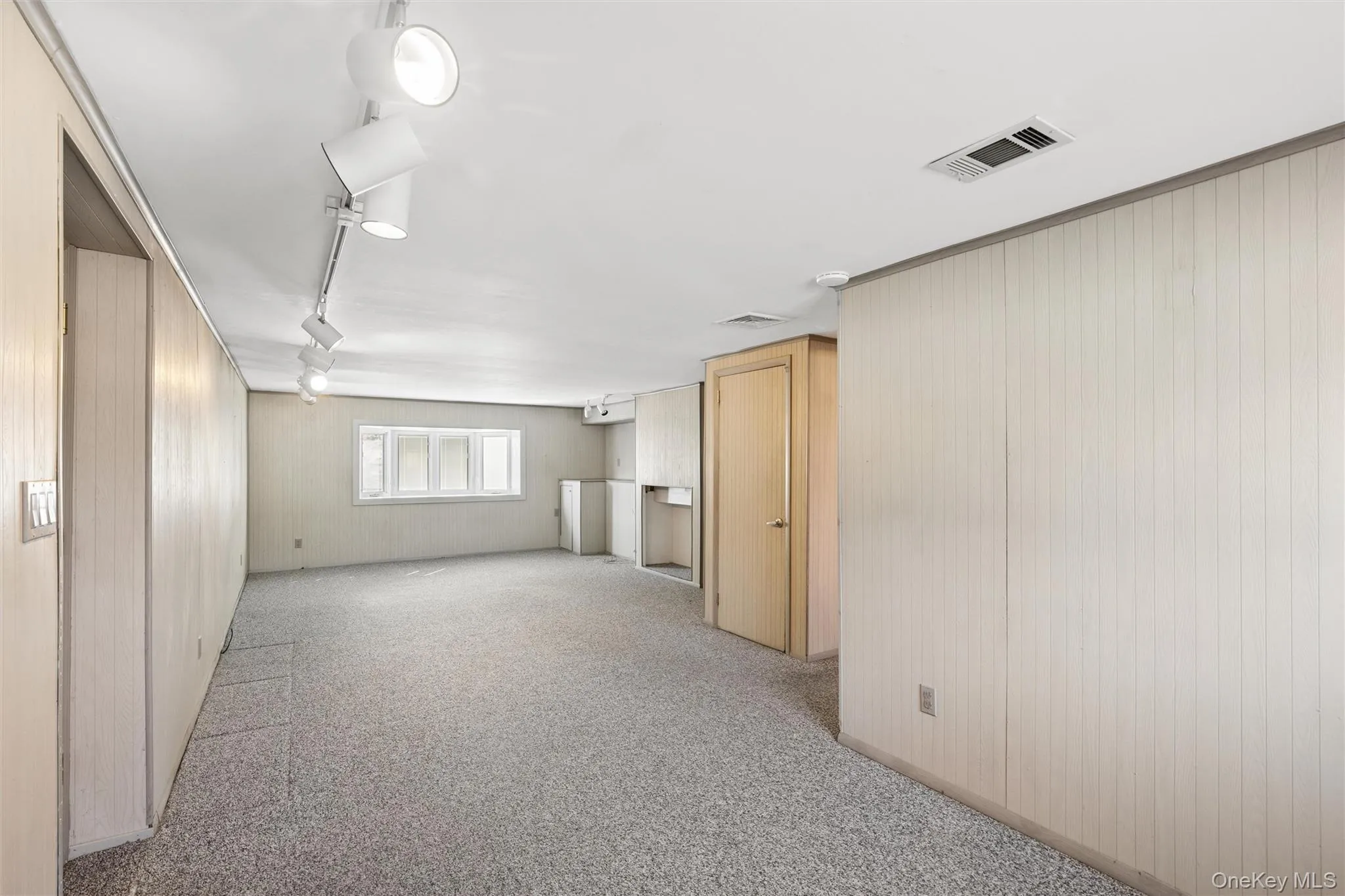 52 Narcissus Avenue, Oyster Bay, NY, 3 Bedrooms Bedrooms, 6 Rooms Rooms,2 BathroomsBathrooms,Residential,For Rent,Narcissus,0,1036871 52 Narcissus Avenue, Oyster Bay, NY, 3 Bedrooms Bedrooms, 6 Rooms Rooms,2 BathroomsBathrooms,Residential,For Rent,Narcissus,0,1036871