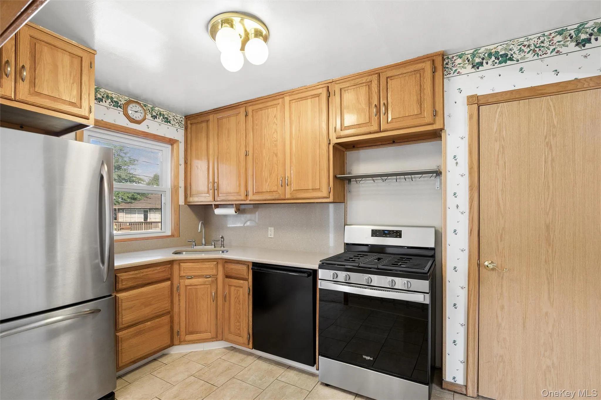 52 Narcissus Avenue, Oyster Bay, NY, 3 Bedrooms Bedrooms, 6 Rooms Rooms,2 BathroomsBathrooms,Residential,For Rent,Narcissus,0,1036871 52 Narcissus Avenue, Oyster Bay, NY, 3 Bedrooms Bedrooms, 6 Rooms Rooms,2 BathroomsBathrooms,Residential,For Rent,Narcissus,0,1036871